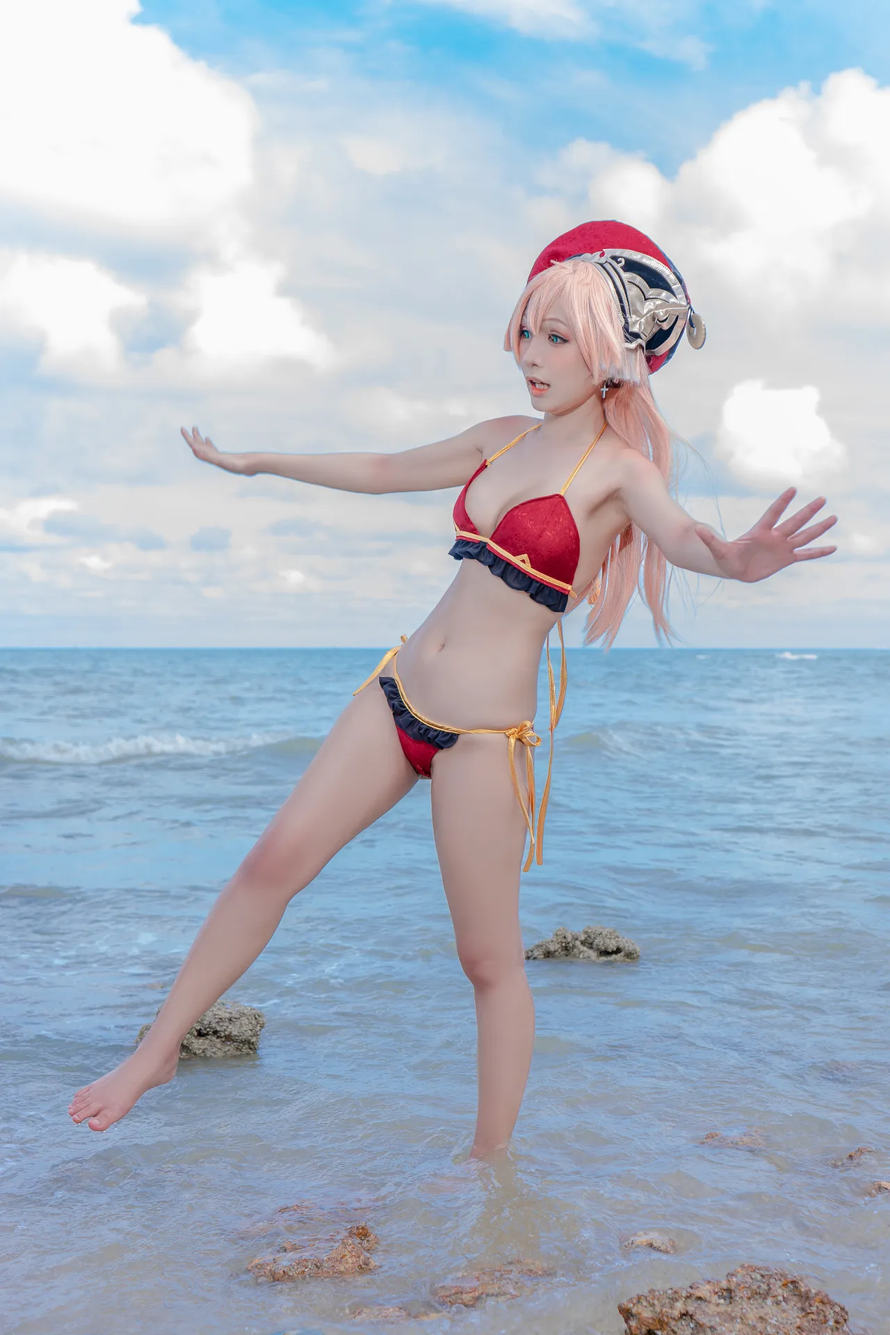 Light Cosplayer - Yanfei Bikini [15P-164MB]