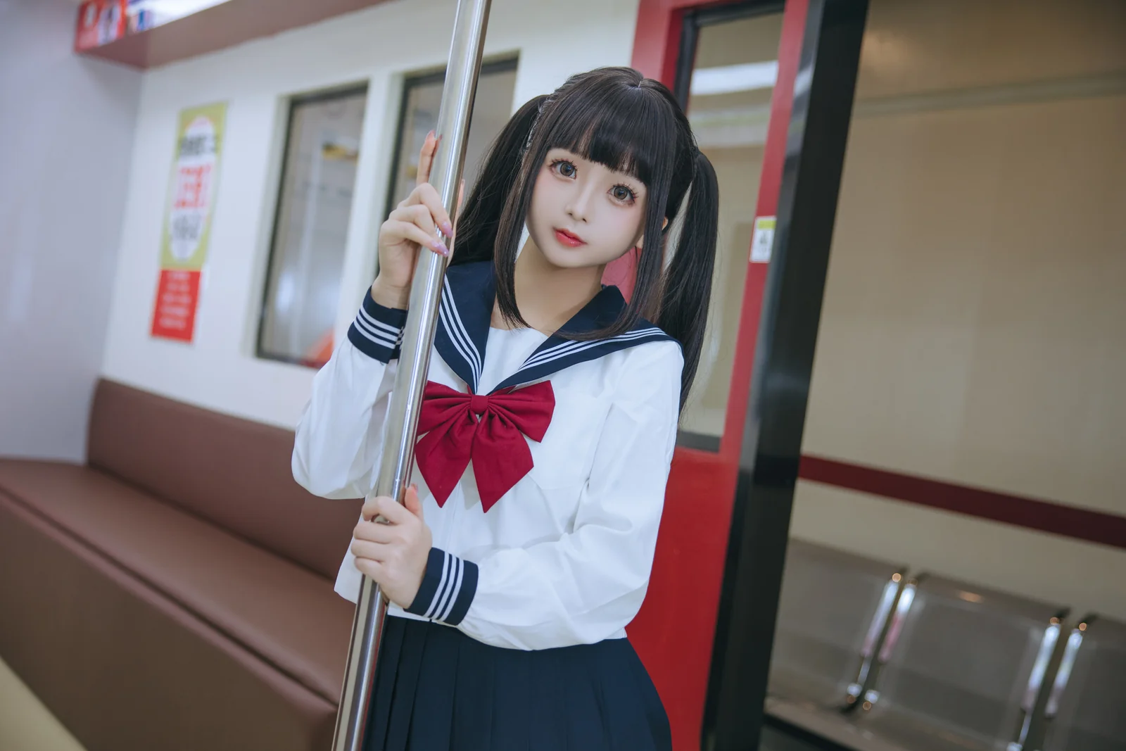 日奈娇 - 列车JK 140P [140P-1.35GB]
