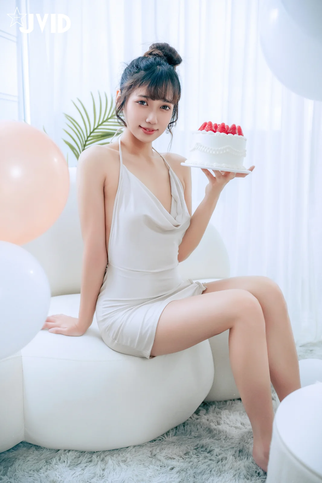 井野奈&肉包 - 閨蜜慶生派對 [150P-475MB]