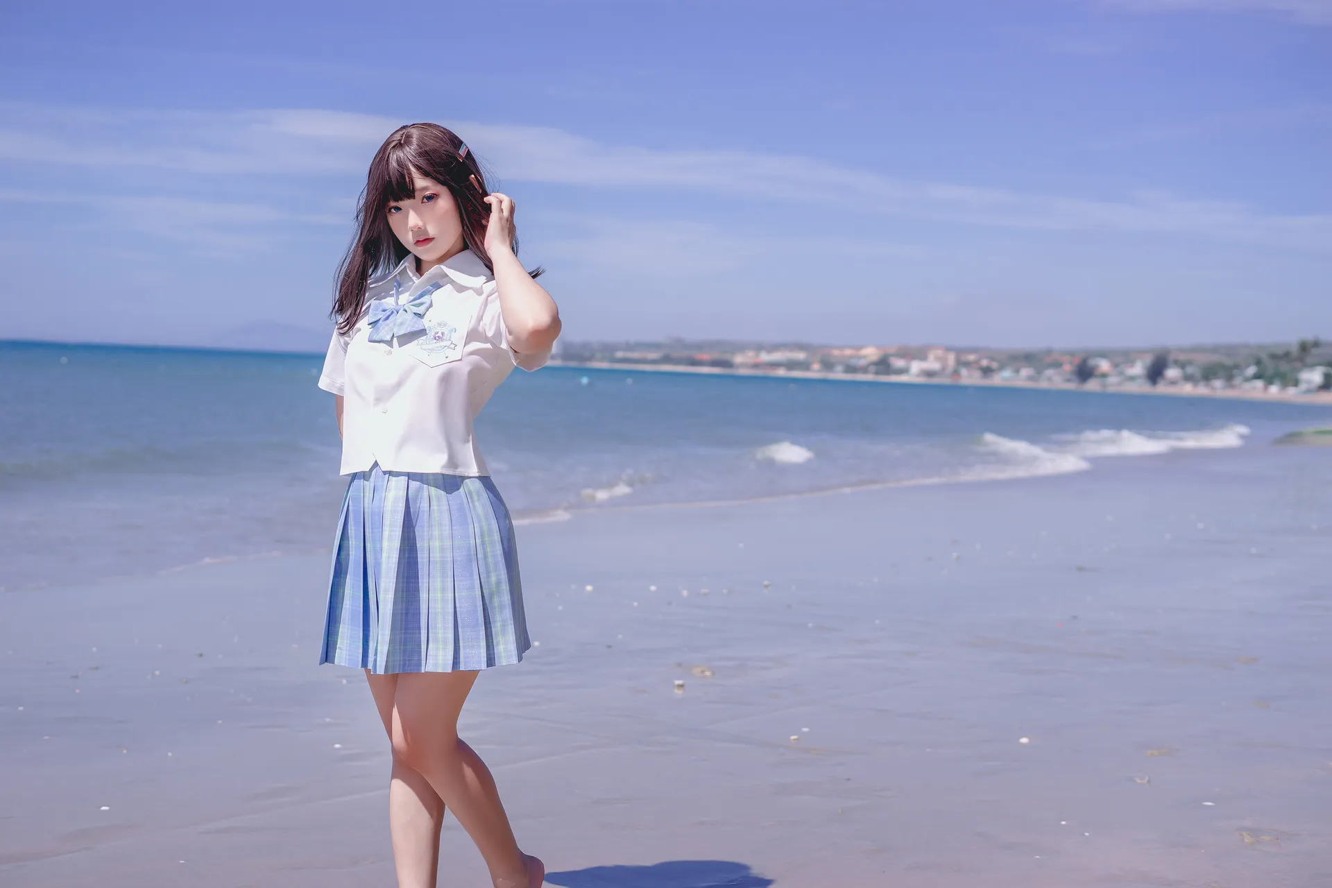 Messie Huang – Seifuku [20P-97MB]