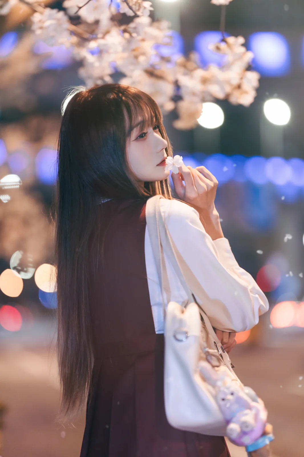 兔子Zzz不吃胡萝卜 - 邂逅樱花雨 [21P-444MB]