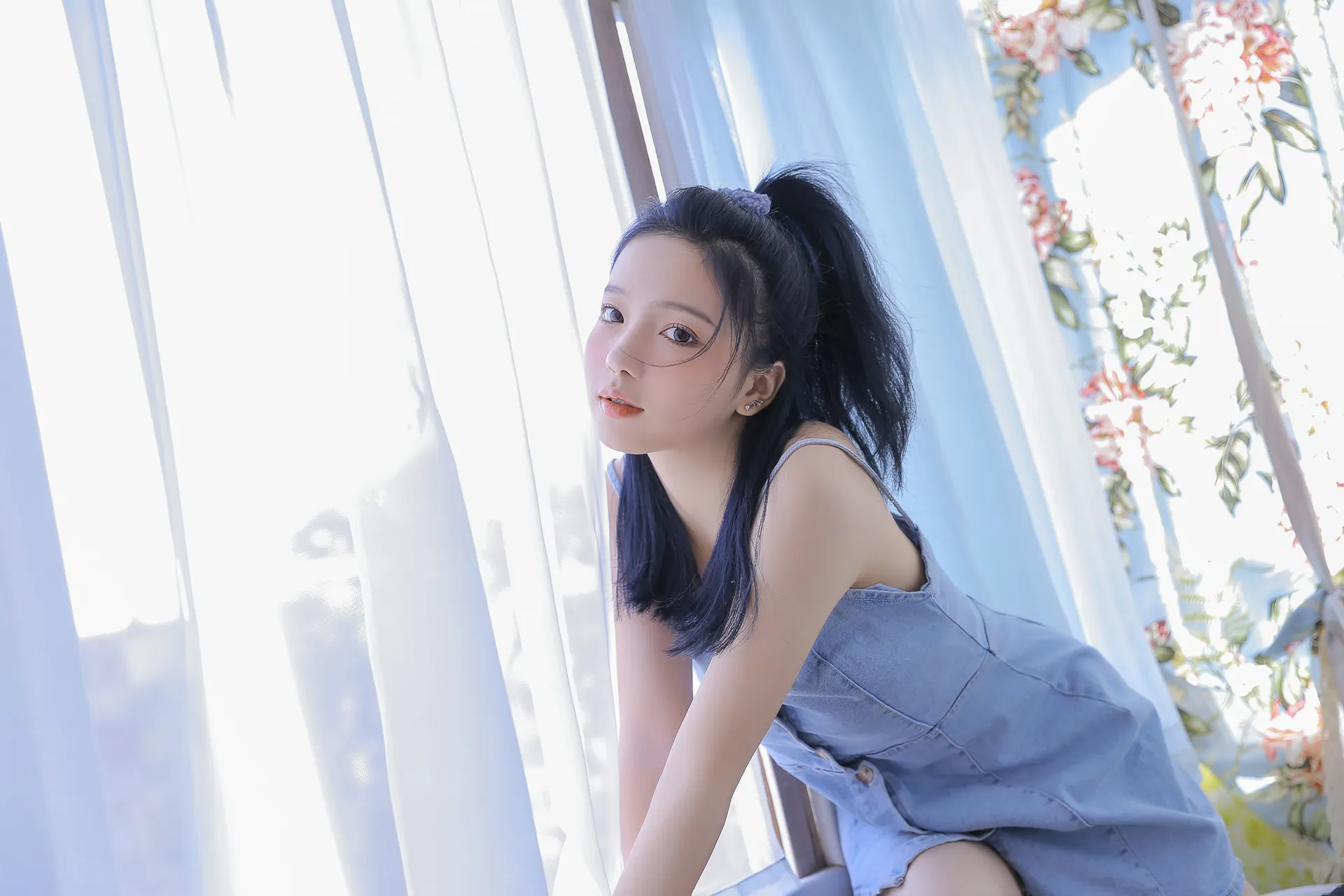 兮嘻嘻 – 夏の光合体 [24P-163MB]