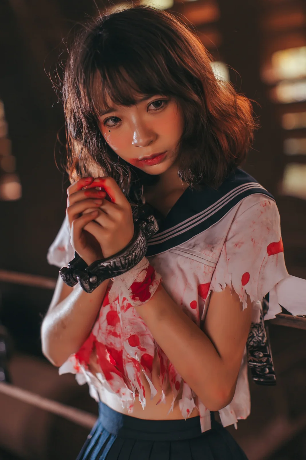 疯猫ss - 被囚禁的少女 44P [44P-47MB]
