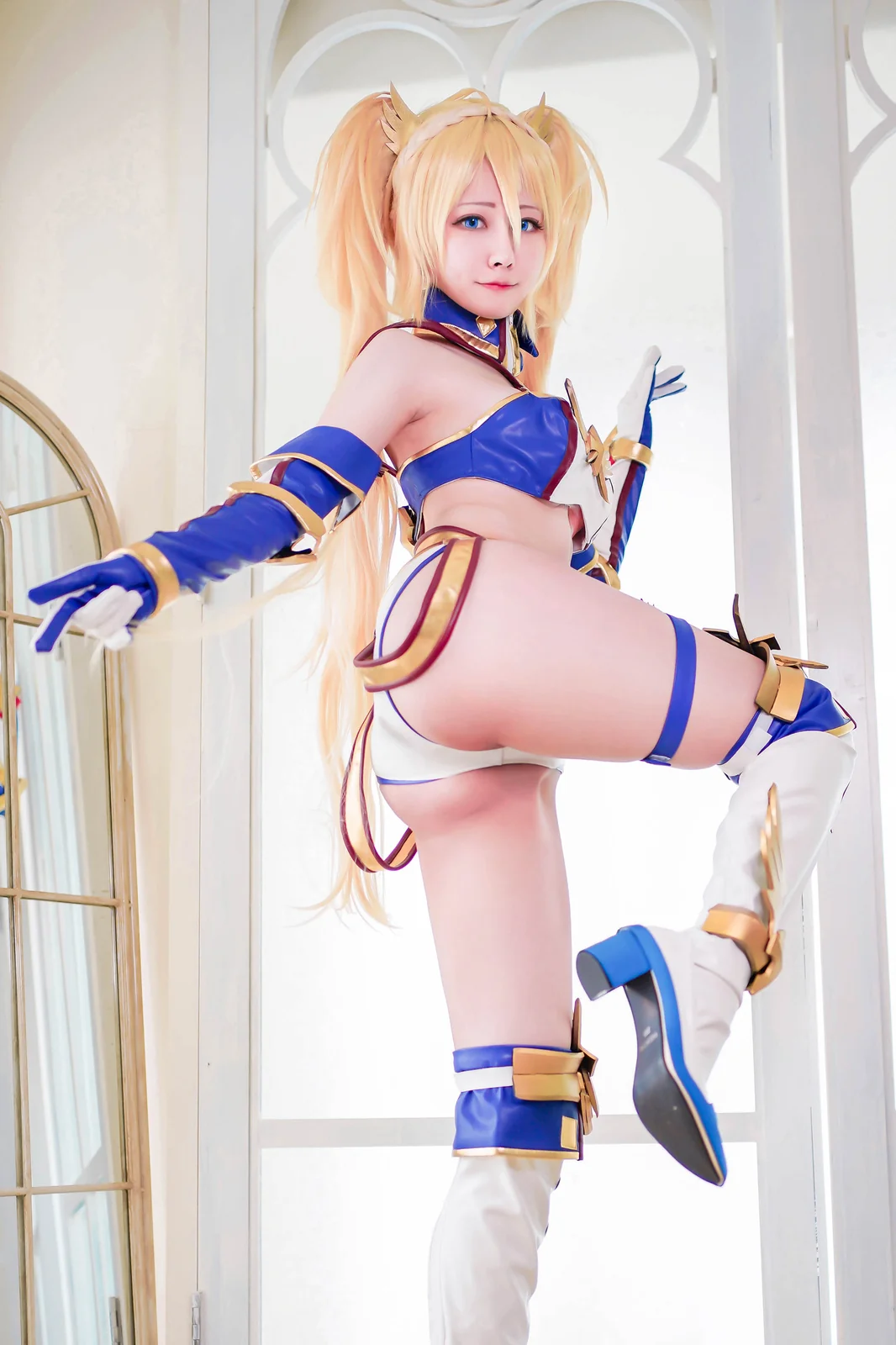 Arty亚缇 - Bradamante [16P-42MB]
