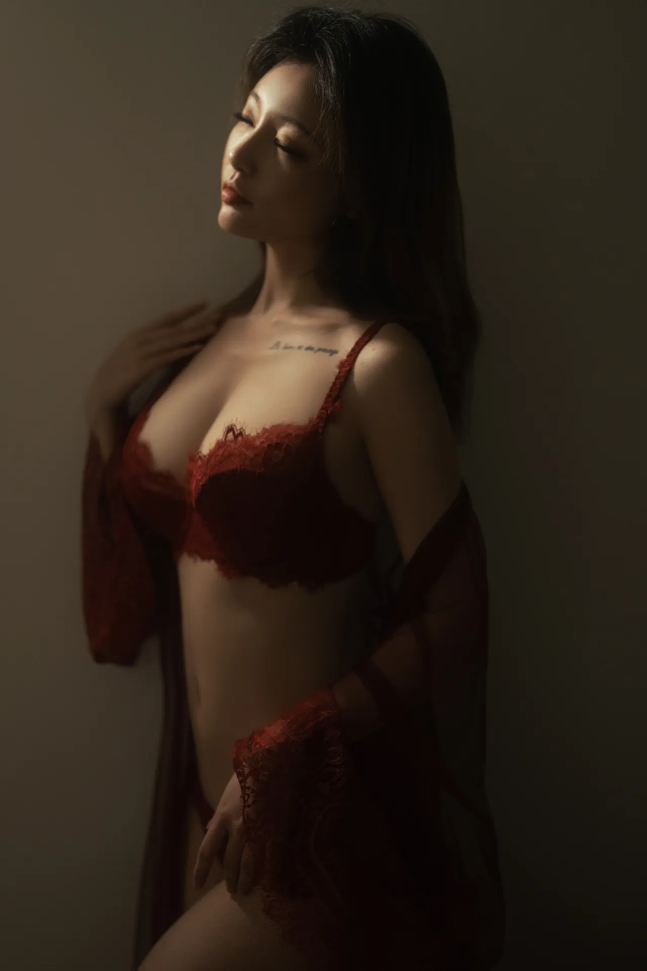 桃良阿宅 - 红烛 [43P-528MB]