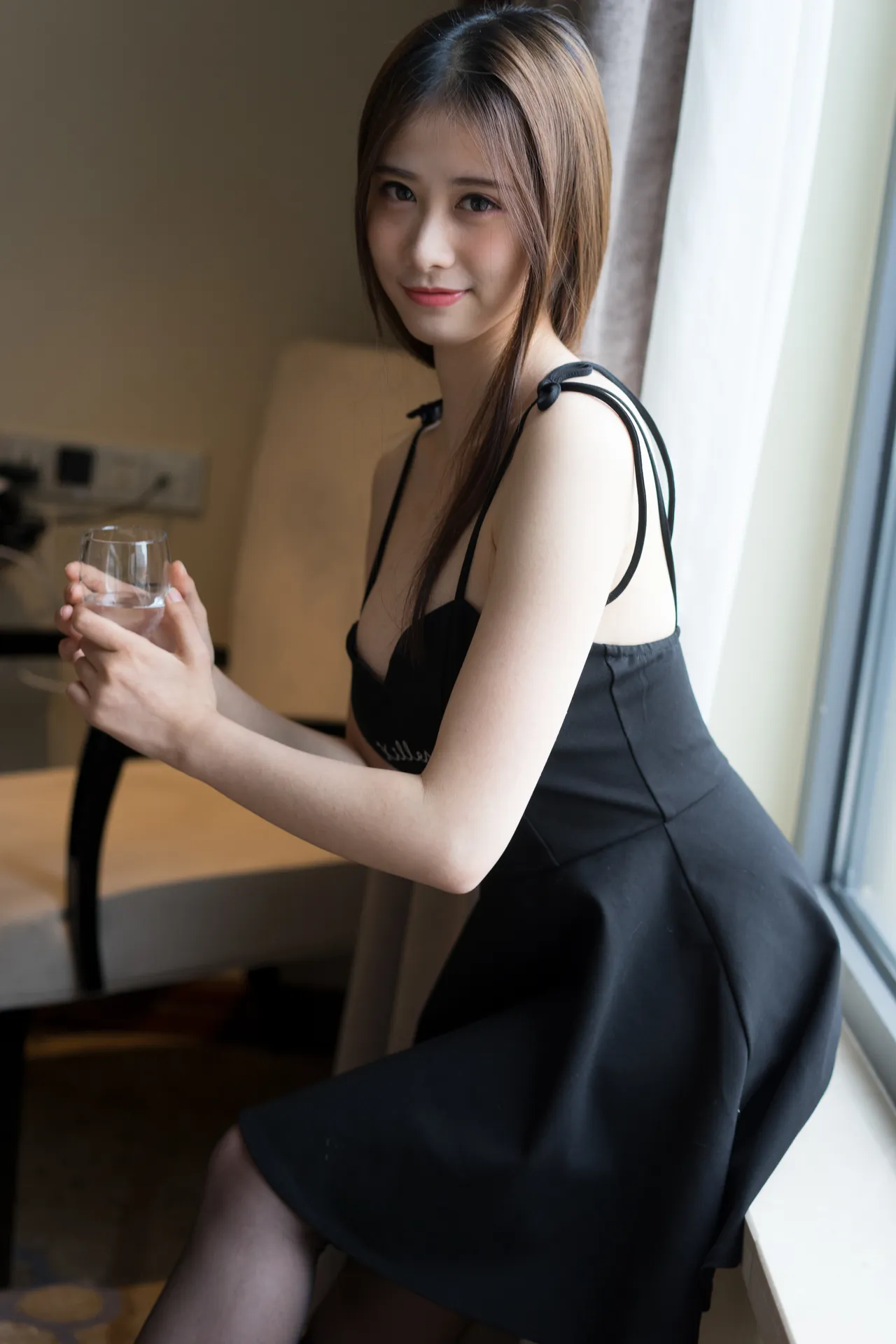 一只小仙若 - 黑丝女仆 [68P-506MB]
