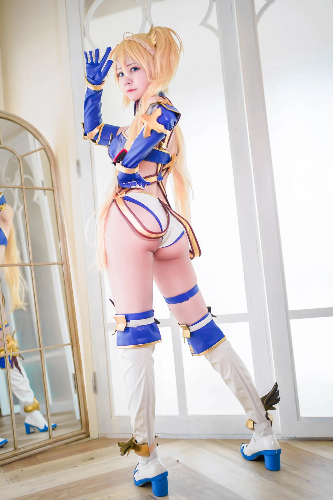 Arty亚缇 - Bradamante [16P-42MB]