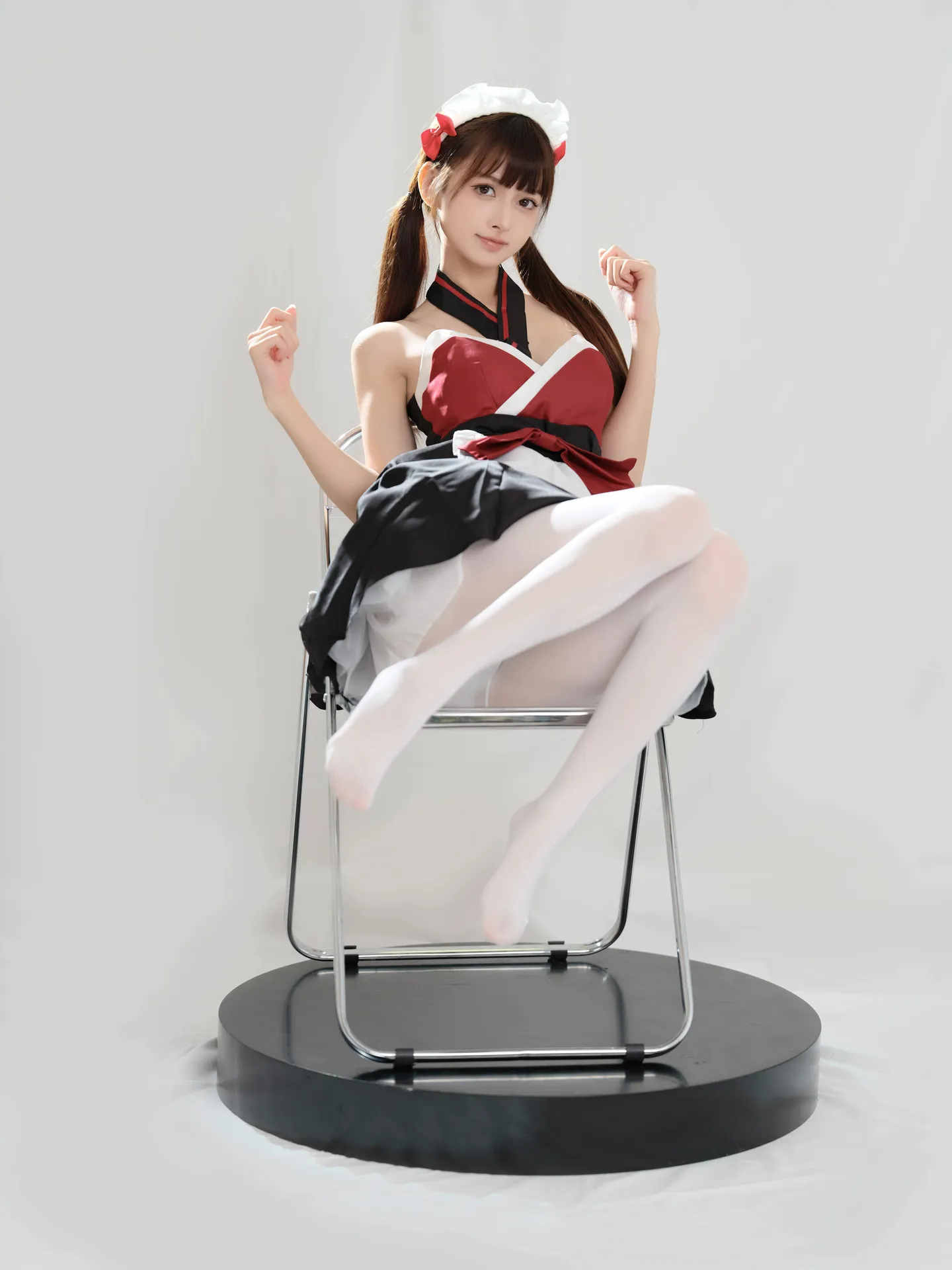 河豚抚子 - 红衣小女仆 [25P-142MB]