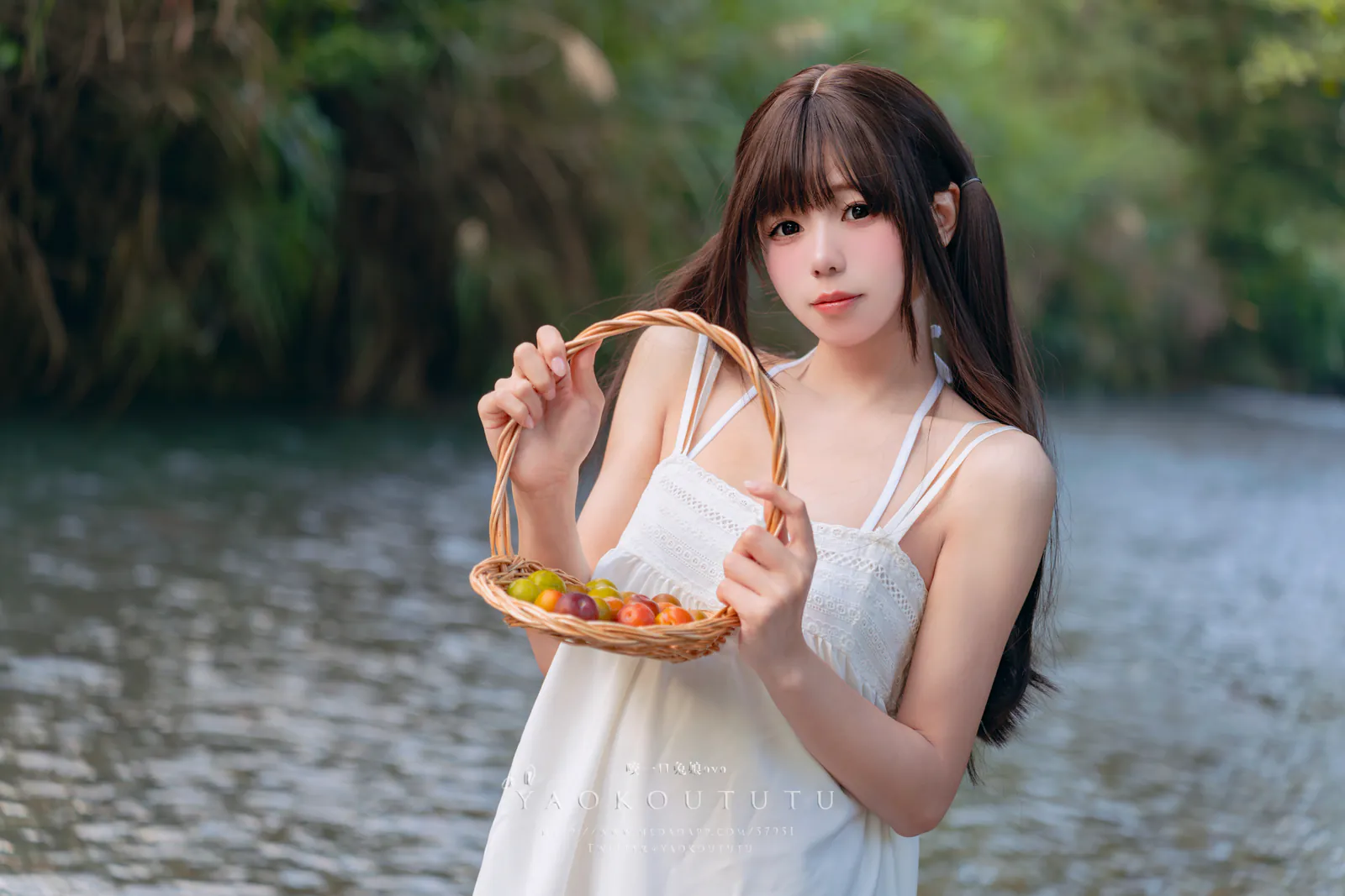 Yiko湿润兔 – 八月订阅『溯溪之夏』恋爱循环 [60P1V-1.25GB]