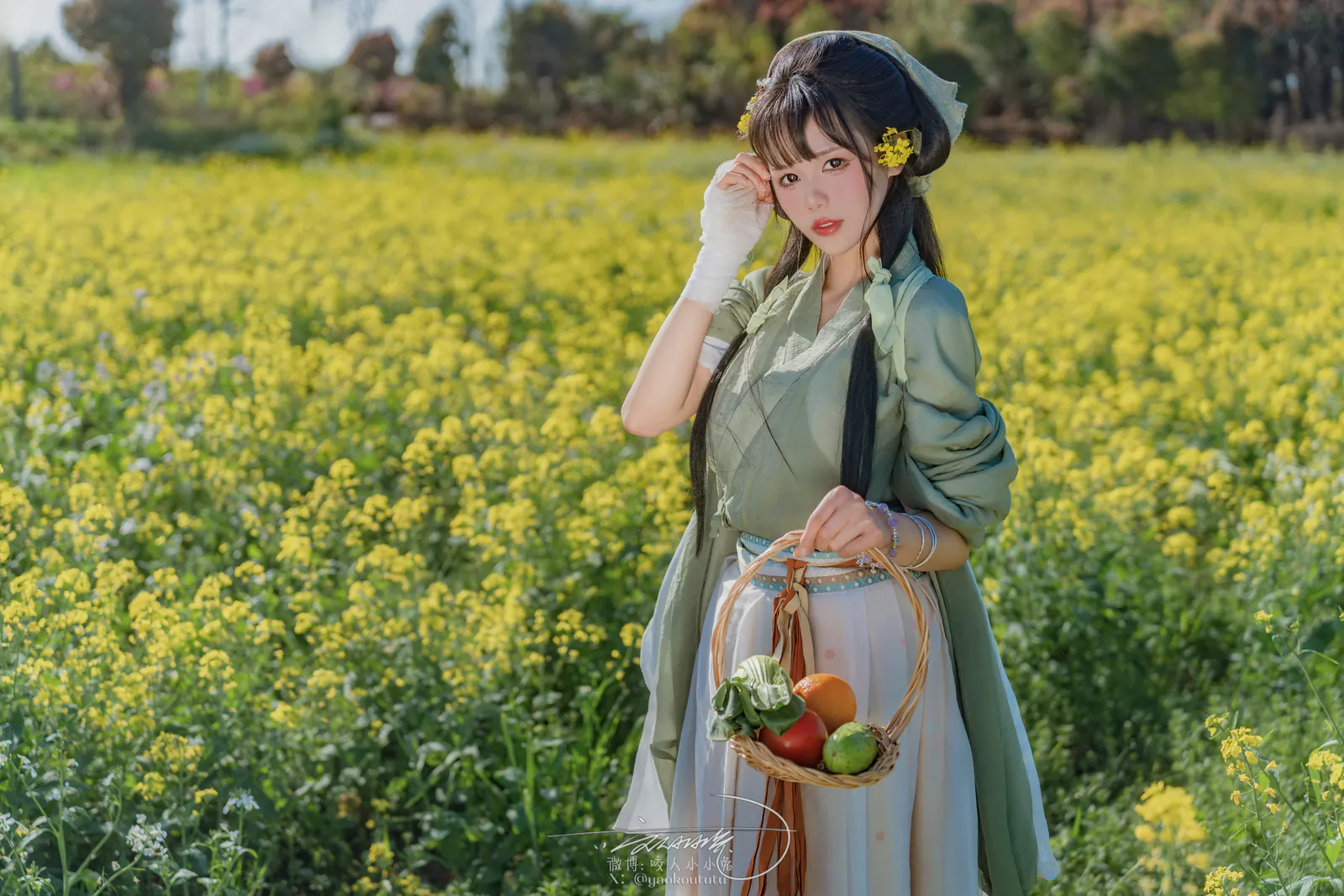 Yiko湿润兔 - 五月作品『田耕记』 [74P1V-1.81GB]