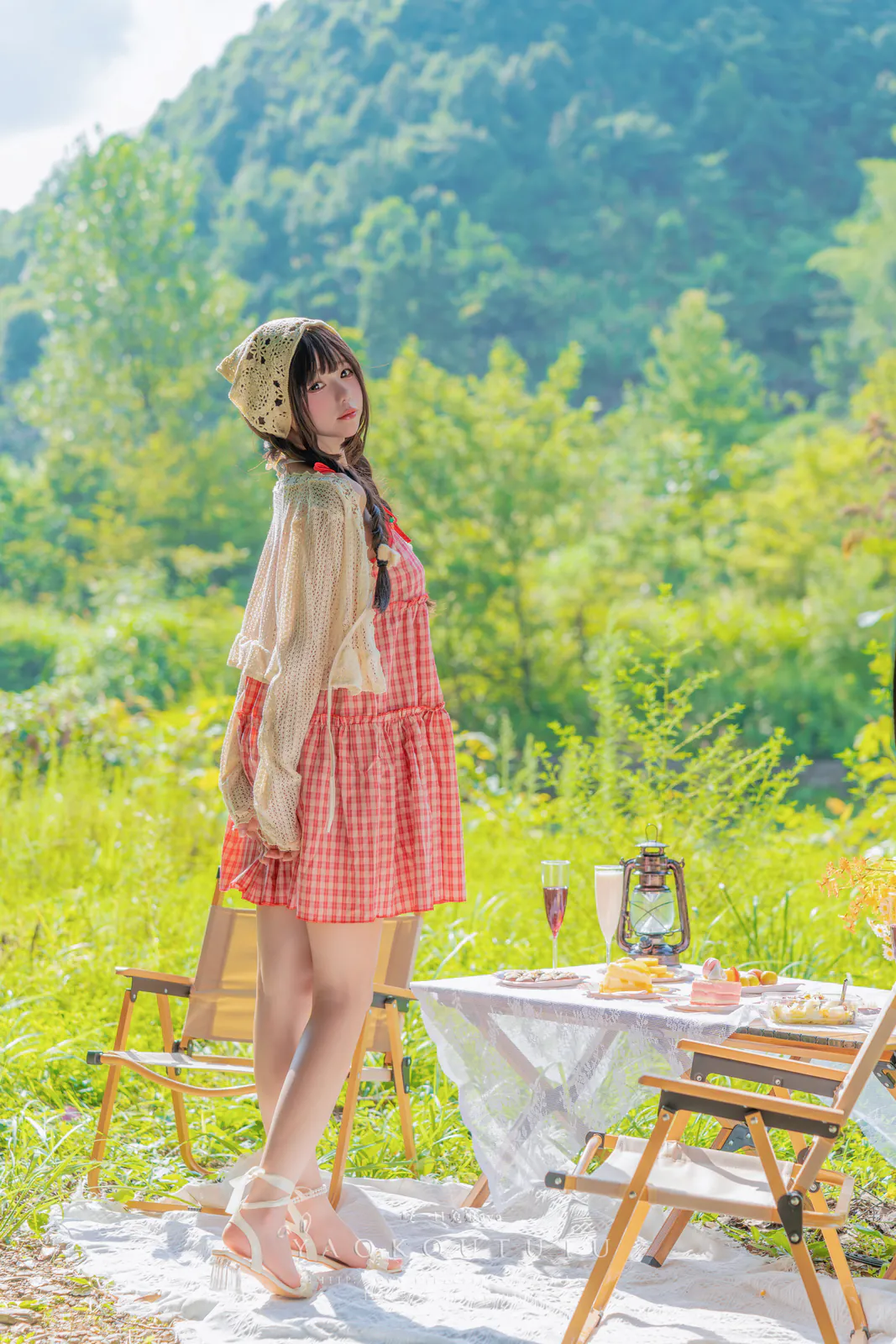 Yiko湿润兔 - 『绿野茶会』Lovesick girls [69P1V-1.35GB]