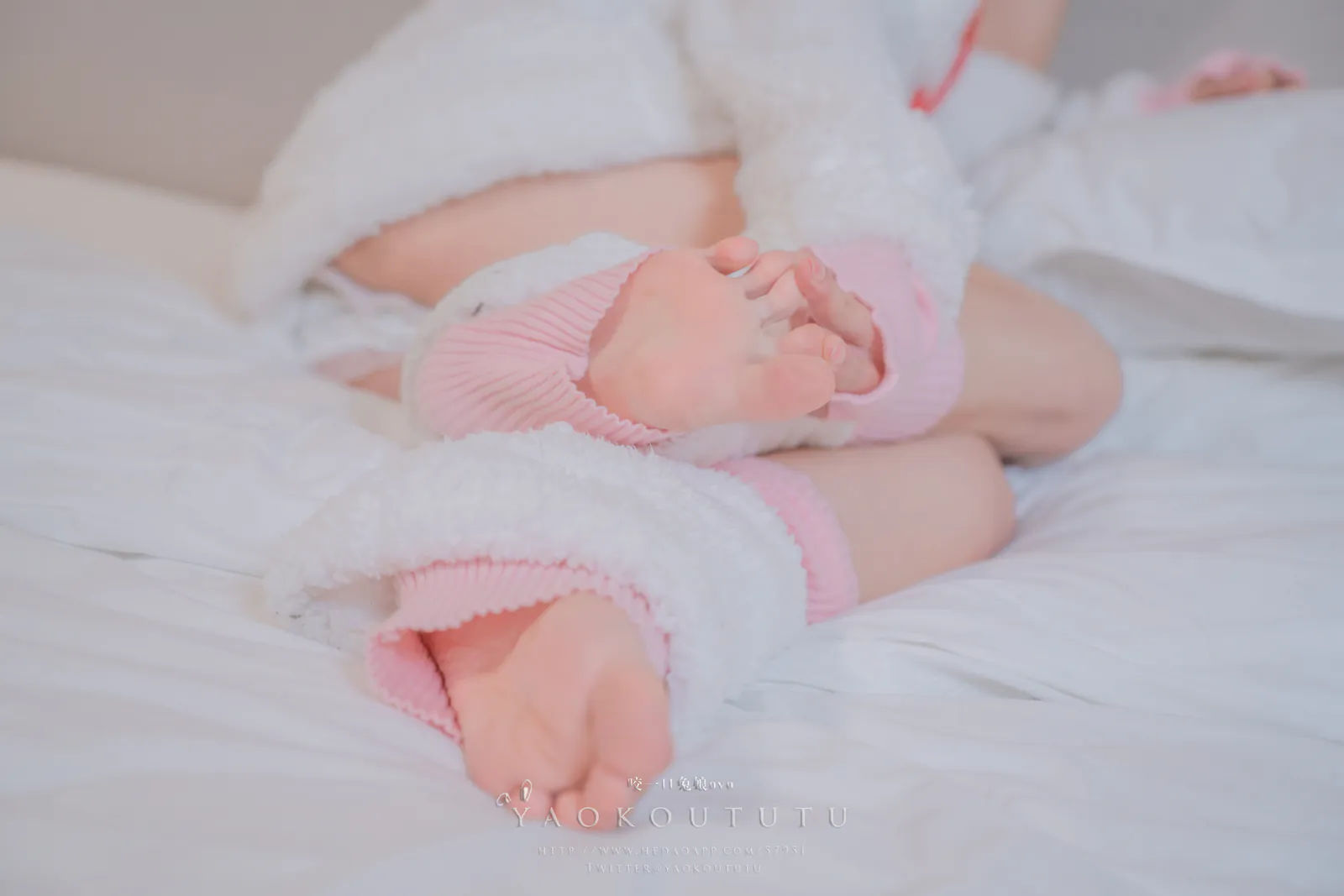 Yiko湿润兔 – 蕾姆咩咩 [53P-992MB]