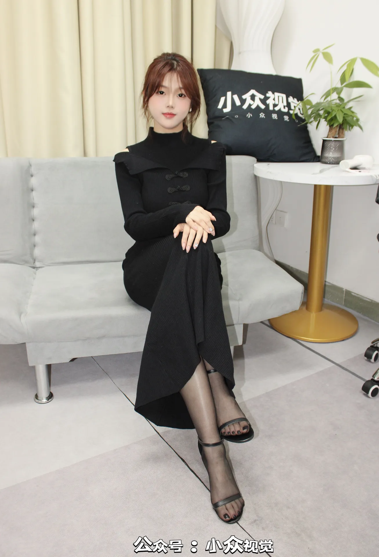 小薯条 - 连衣裙黑丝美腿 [121P1V-1.10GB]