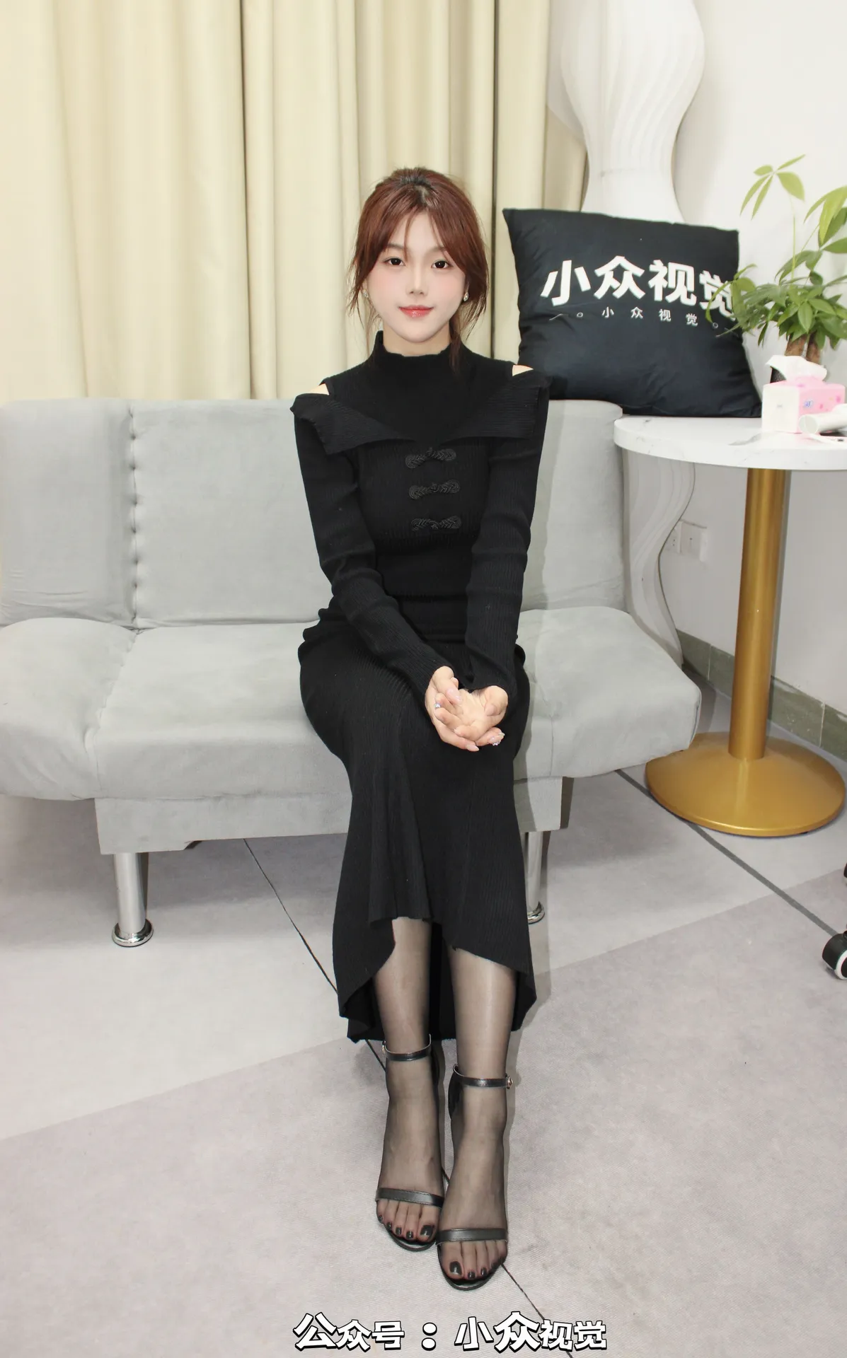 小薯条 – 连衣裙黑丝美腿 [121P1V-1.10GB]