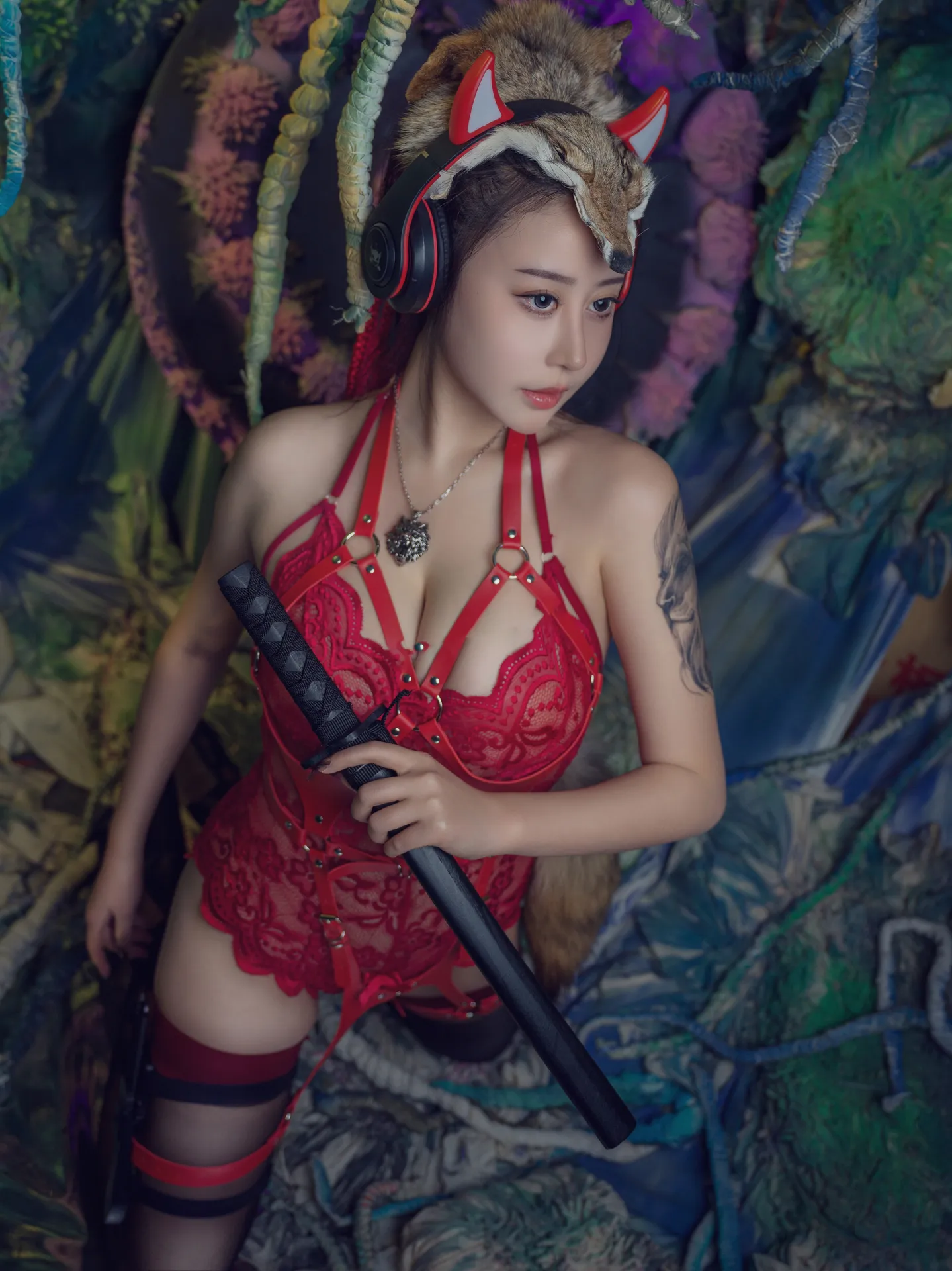 奈汐酱nice - 猎狼女 [47P1V-1.21GB]