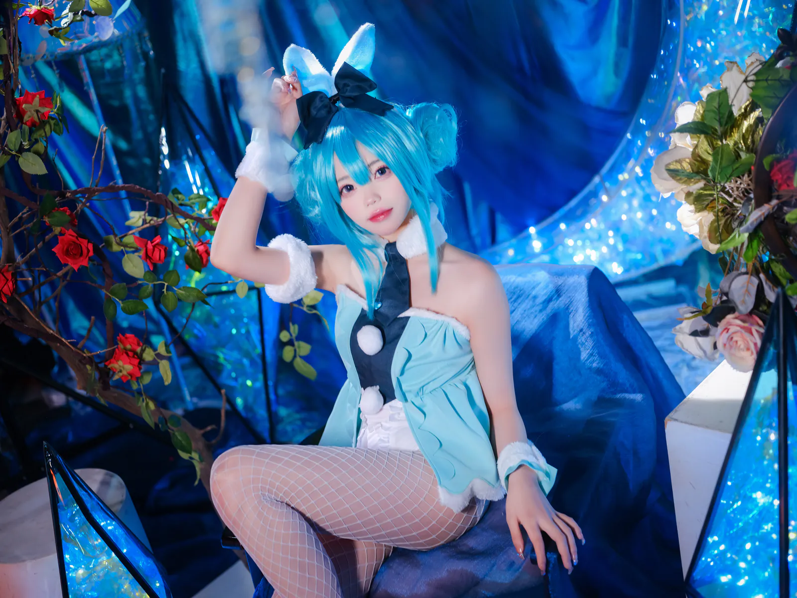 Yiko湿润兔 - MIKU初音未来女郎 [13P-84MB]