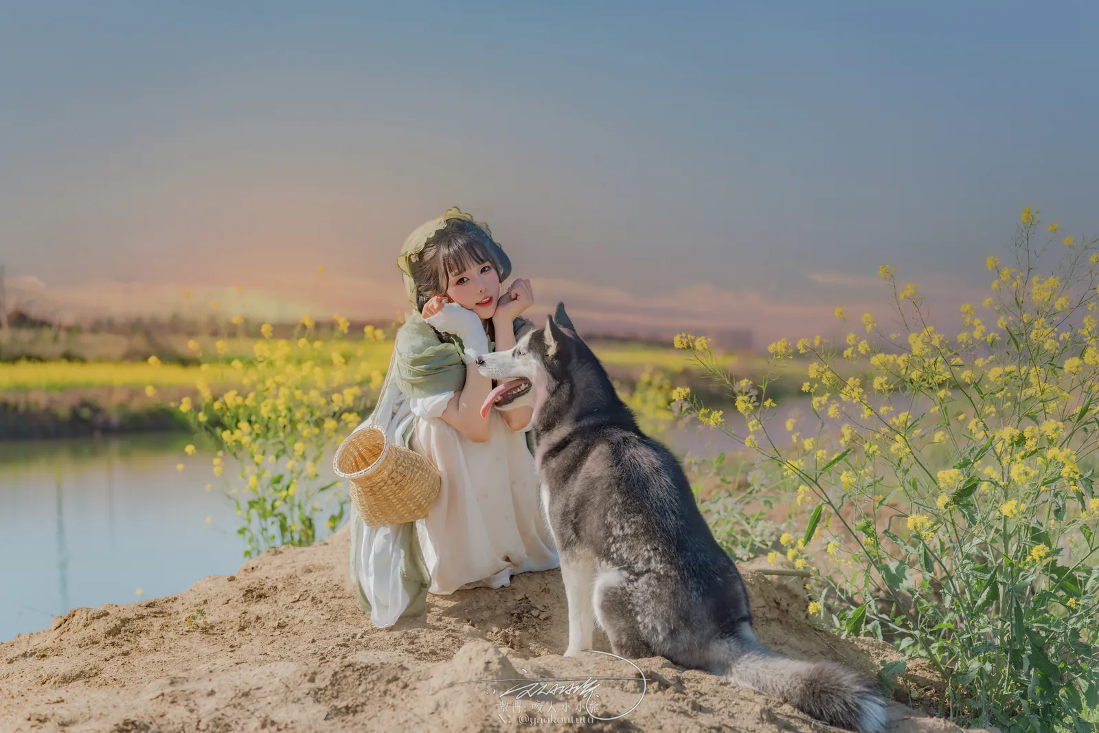 Yiko湿润兔 - 五月作品『田耕记』 [74P1V-1.81GB]