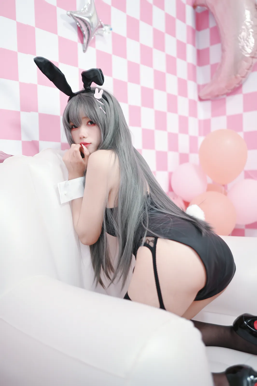 Yiko湿润兔 - 樱岛麻衣女郎 [6P-50MB]