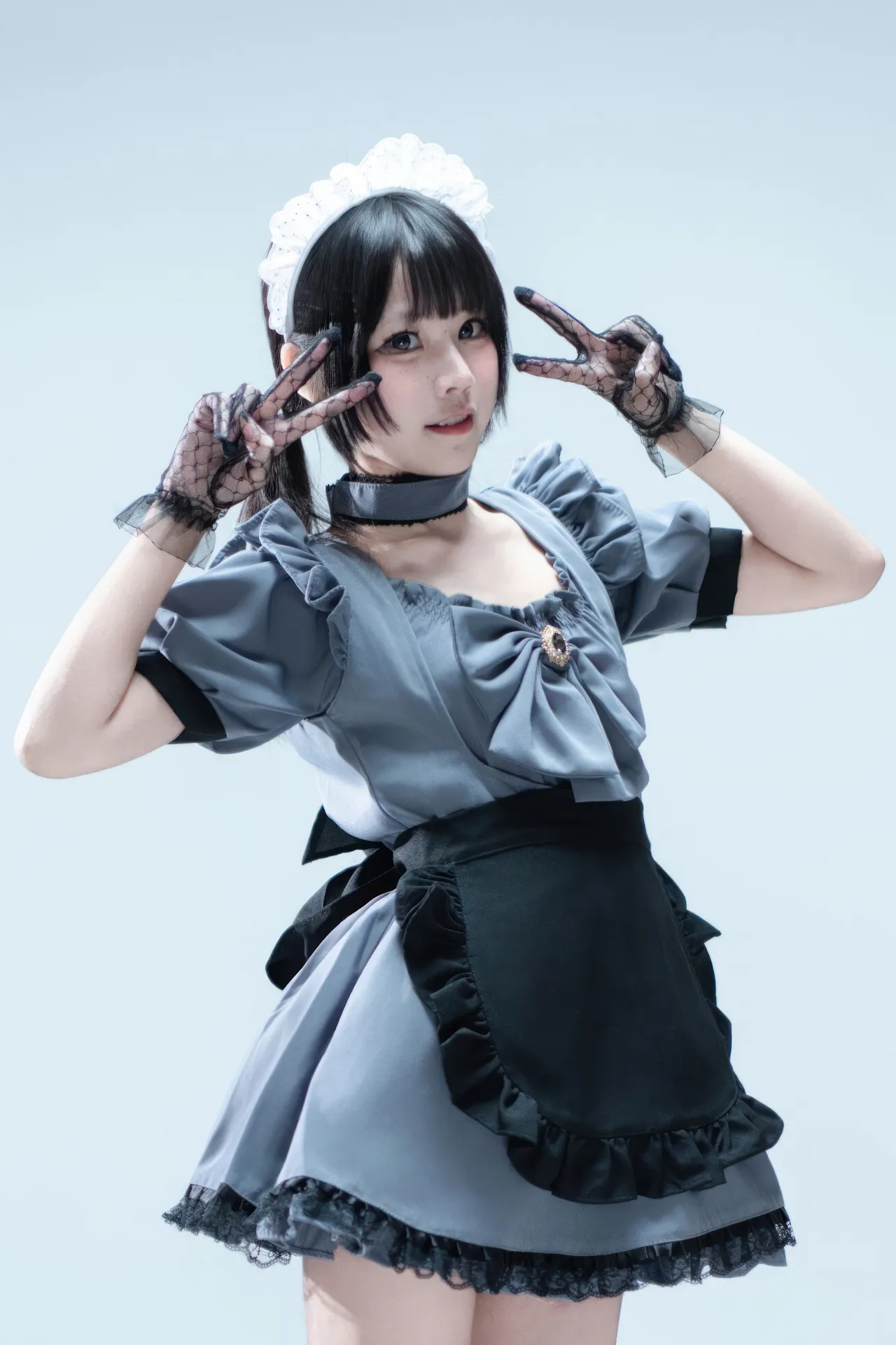 清水凪 - 手提箱与灰色女仆 [80P-1.01GB]