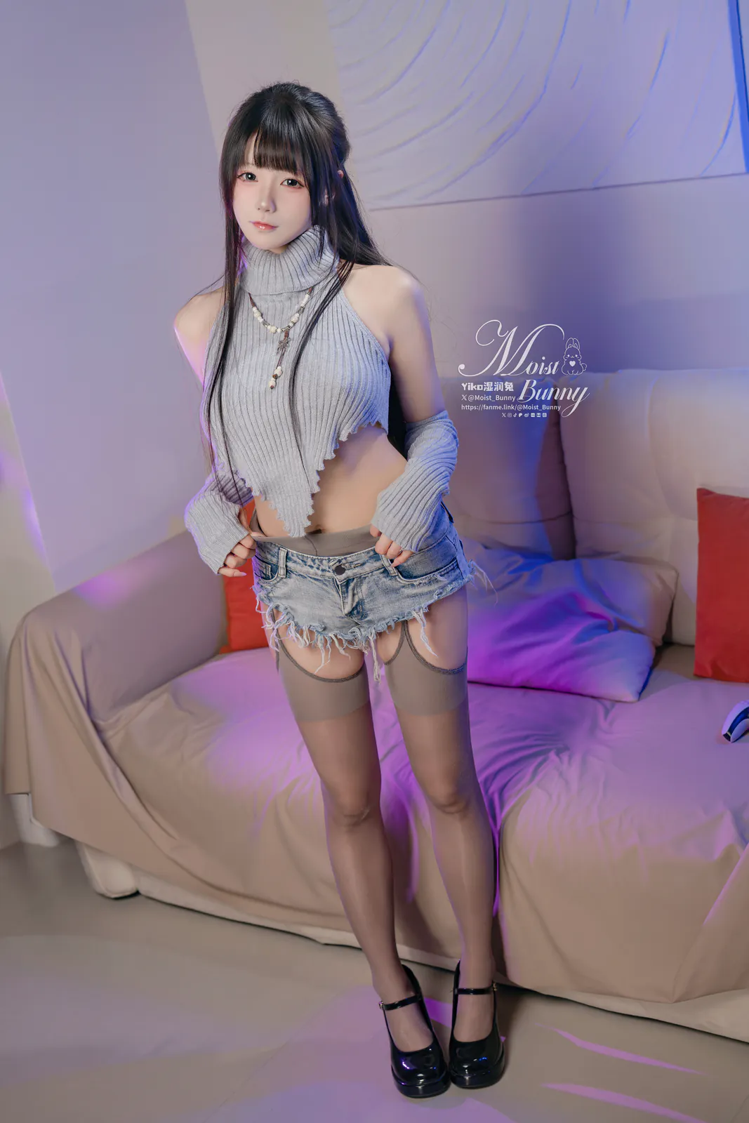 Yiko湿润兔 - 25.05月作品『陪玩少女』Gee [140P2V-2.91GB]