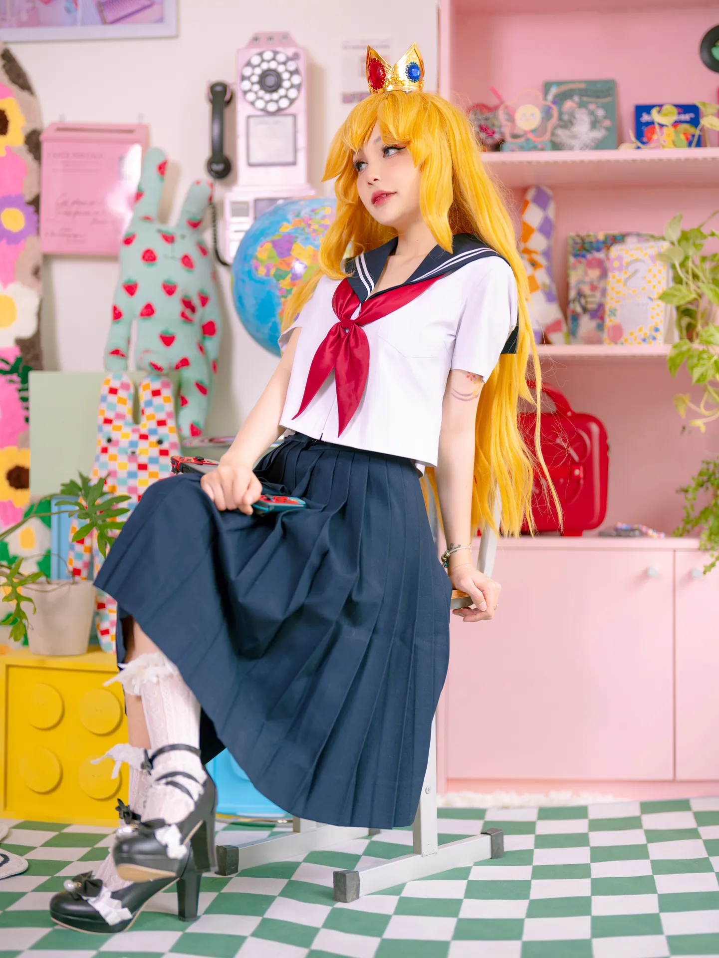 Joyce - Peach School Girl [54P-325MB]