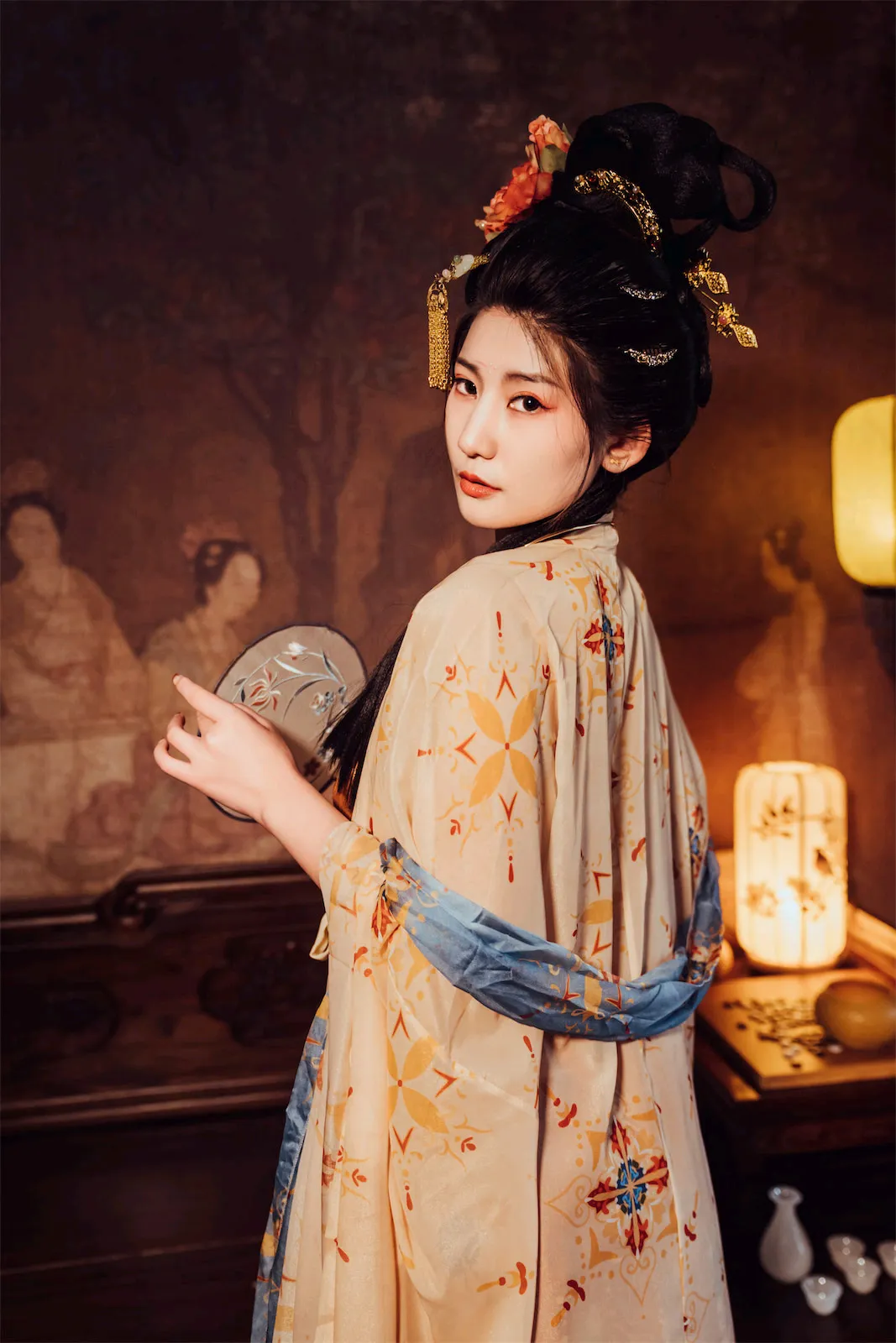 星澜是澜澜叫澜妹呀 - 宫廷春欲晚 [90P1V-166MB]