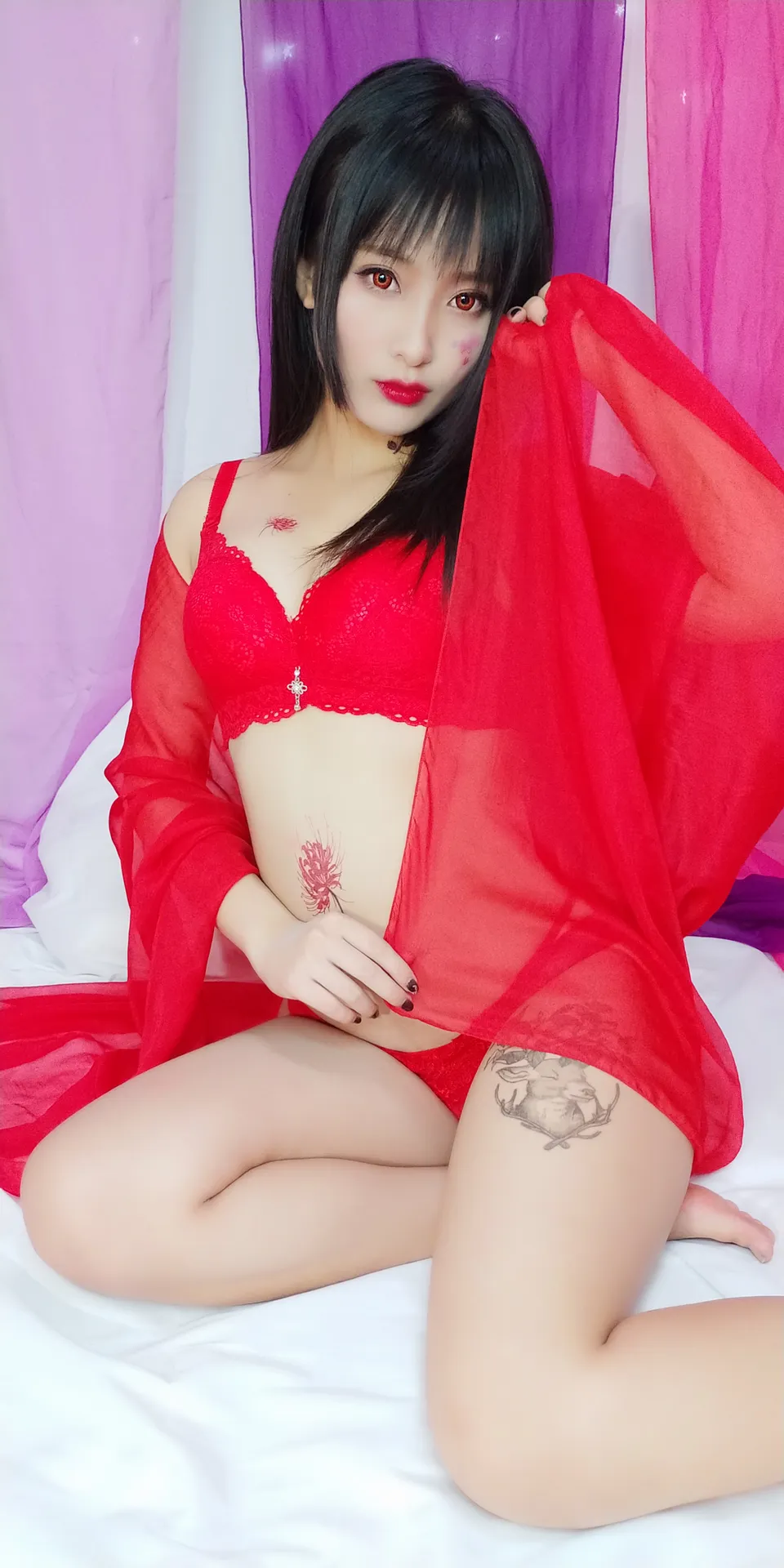 洛璃 LoLiSAMA - 红女妖 [93P7V-695MB]