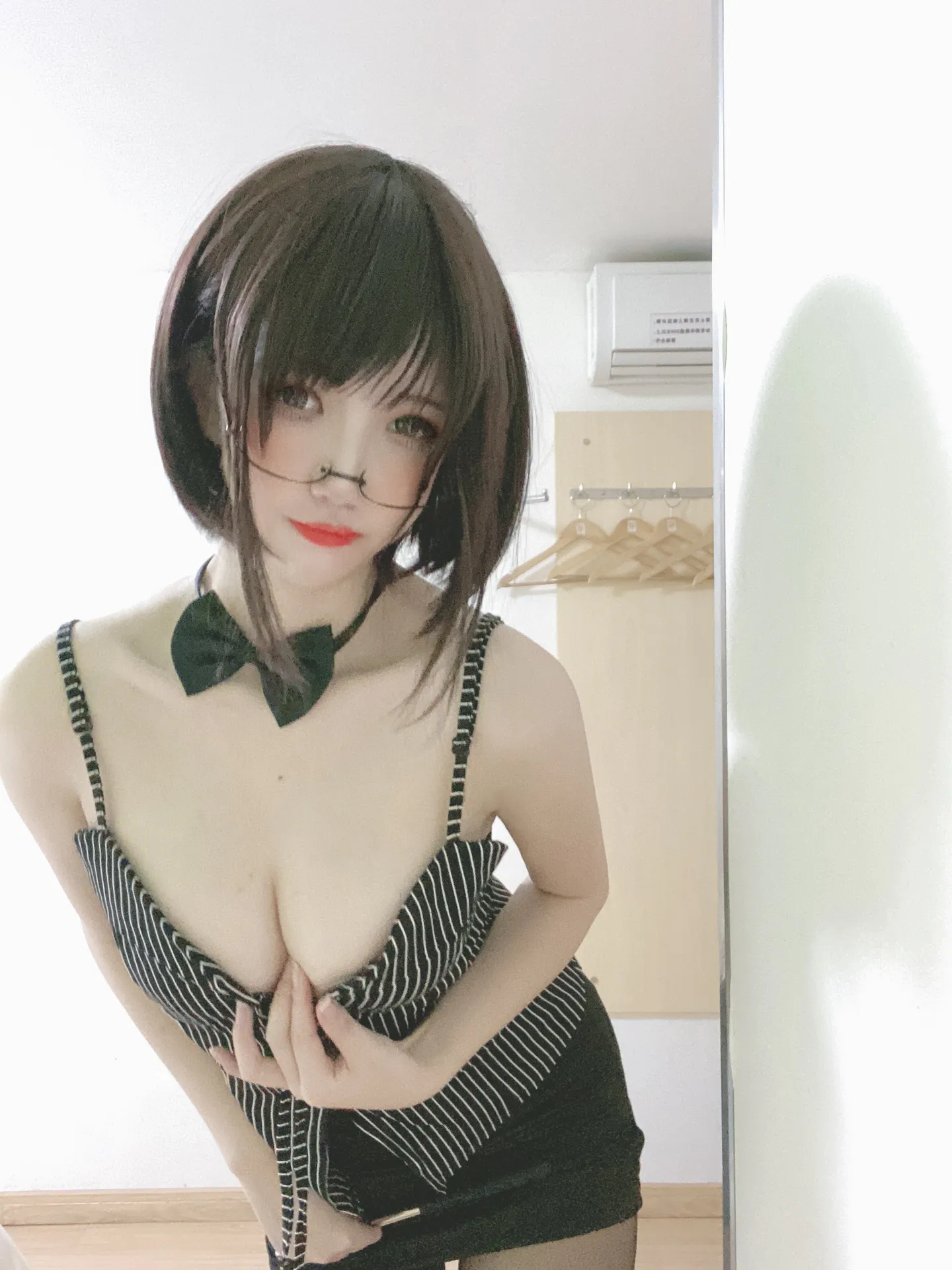 阿薰kaOri - 女教师 [6P-29MB]
