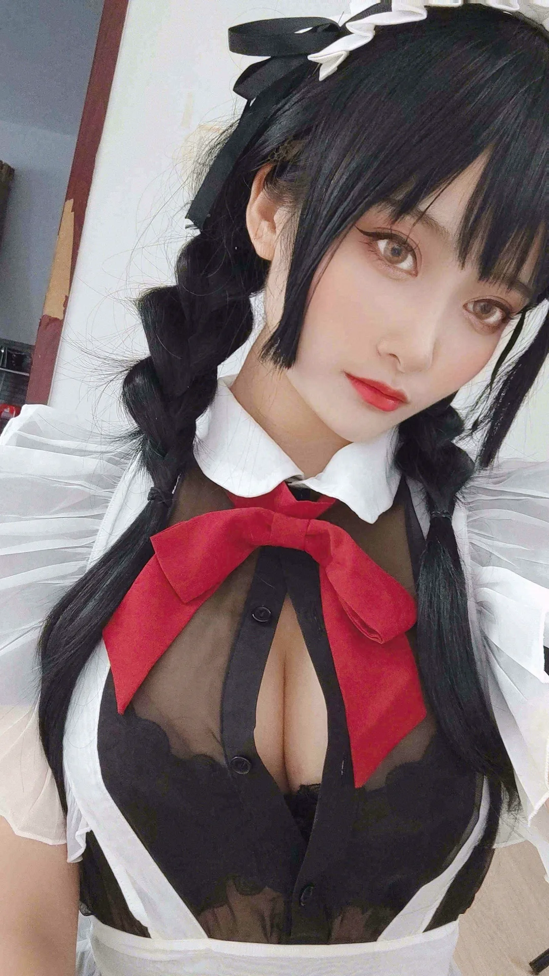 洛璃 LoLiSAMA - 黑丝女仆 [93P2V-606MB]