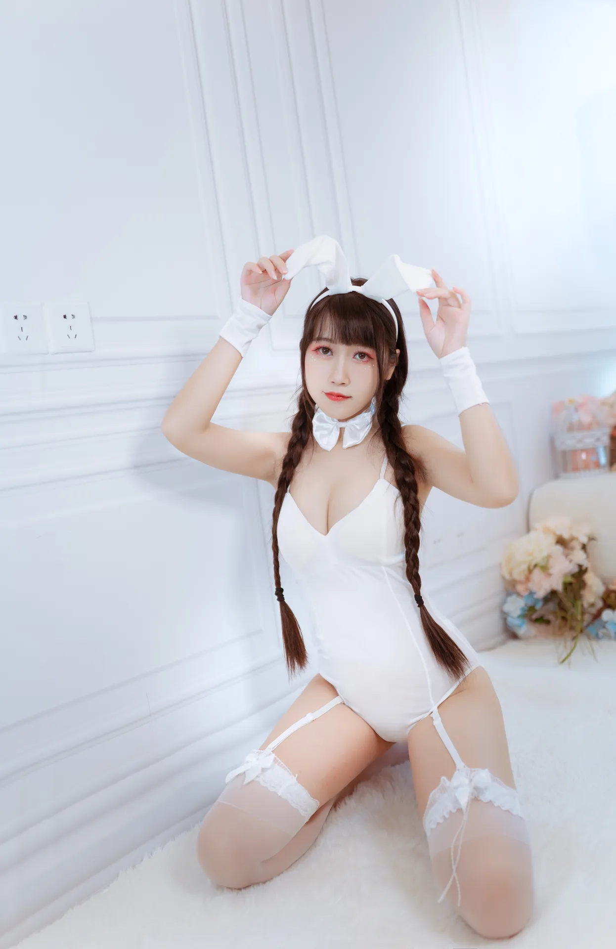 不呆猫 - 白色兔女郎 [28P-76MB]