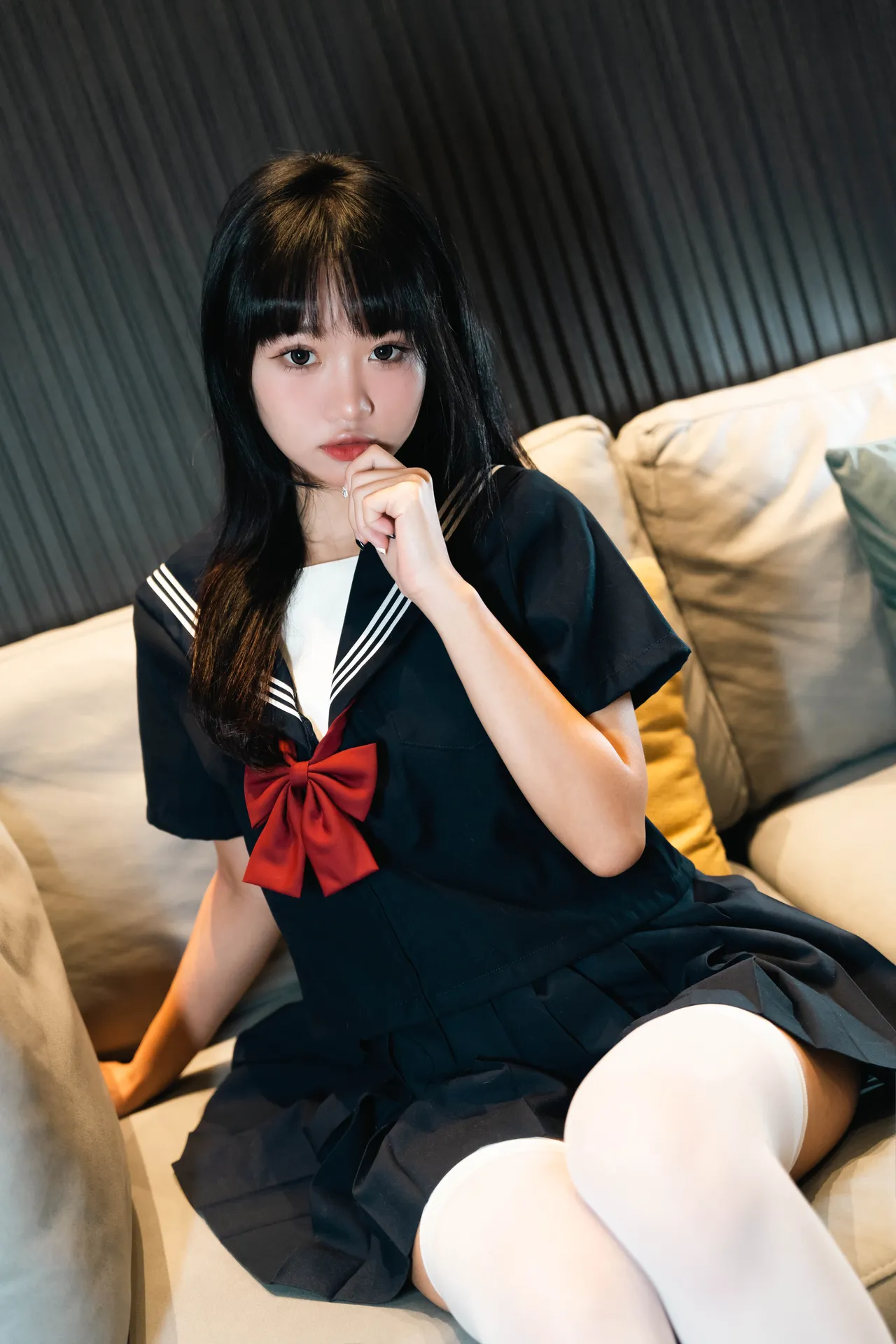 柒柒要乖哦 – 白丝死库水 [140P-1.35GB]