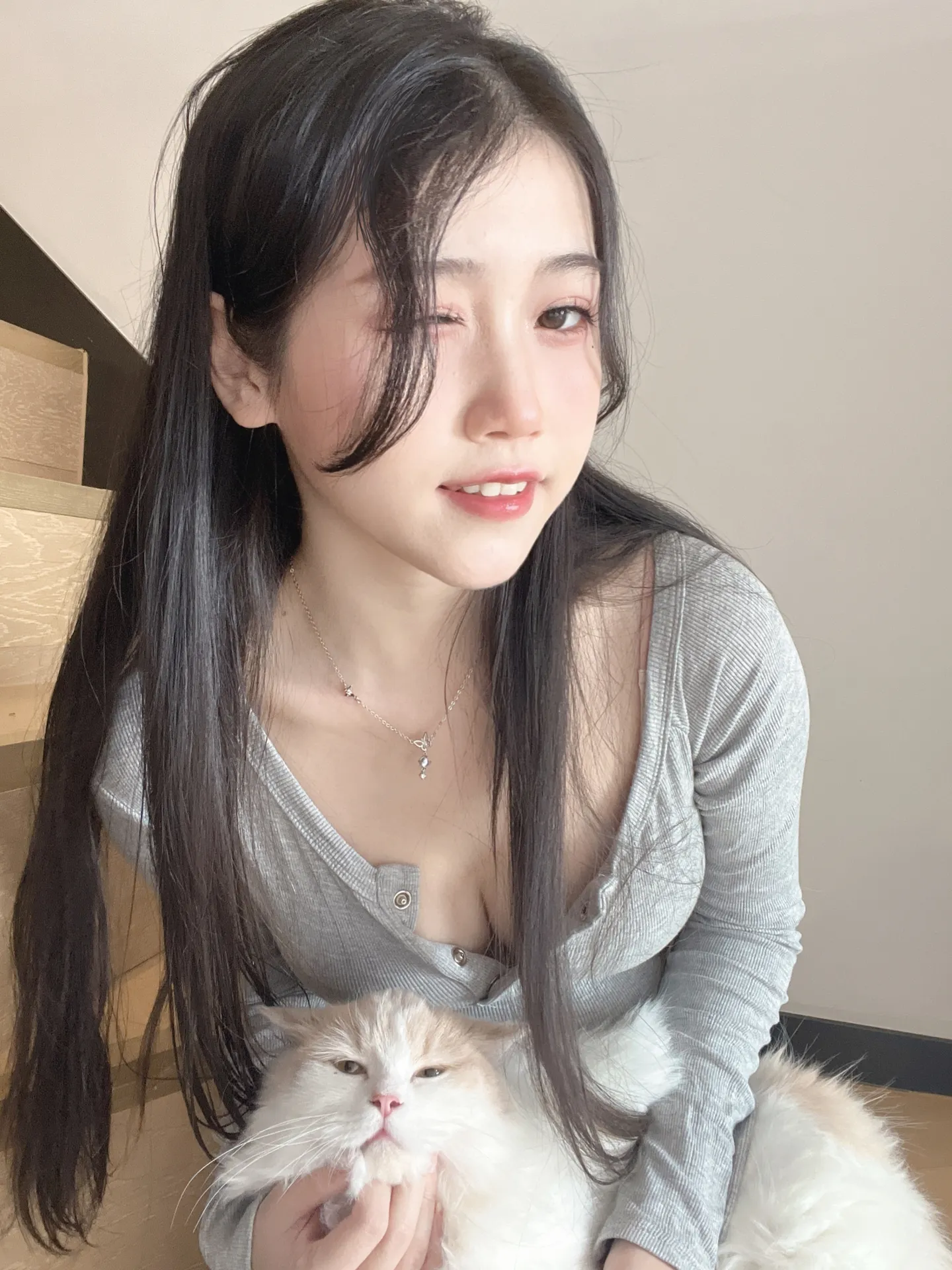 不呆猫 - 居家猫猫女友 [59P1V-470MB]