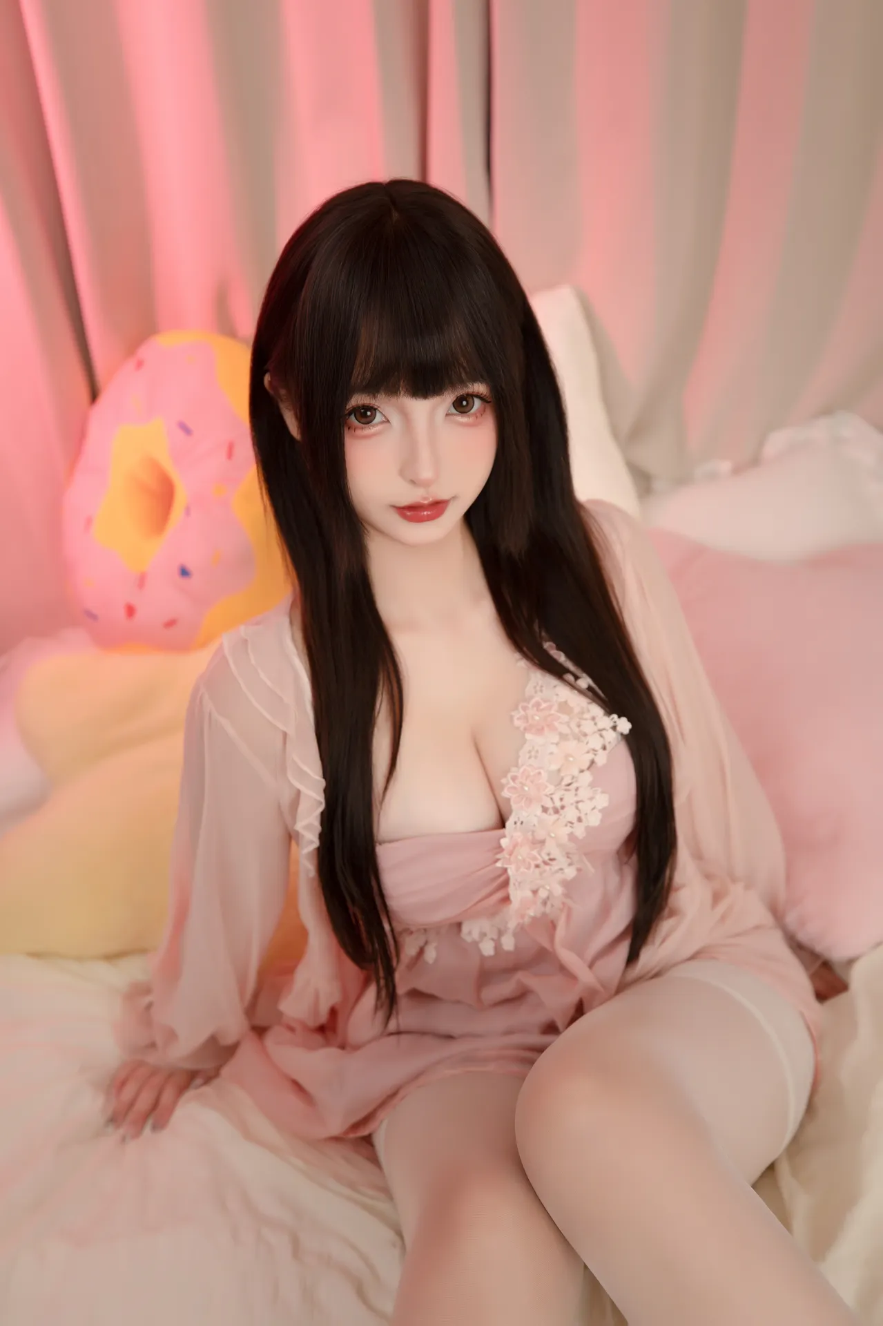 神楽坂真冬 - 高跟睡袍 [75P2V-724MB]