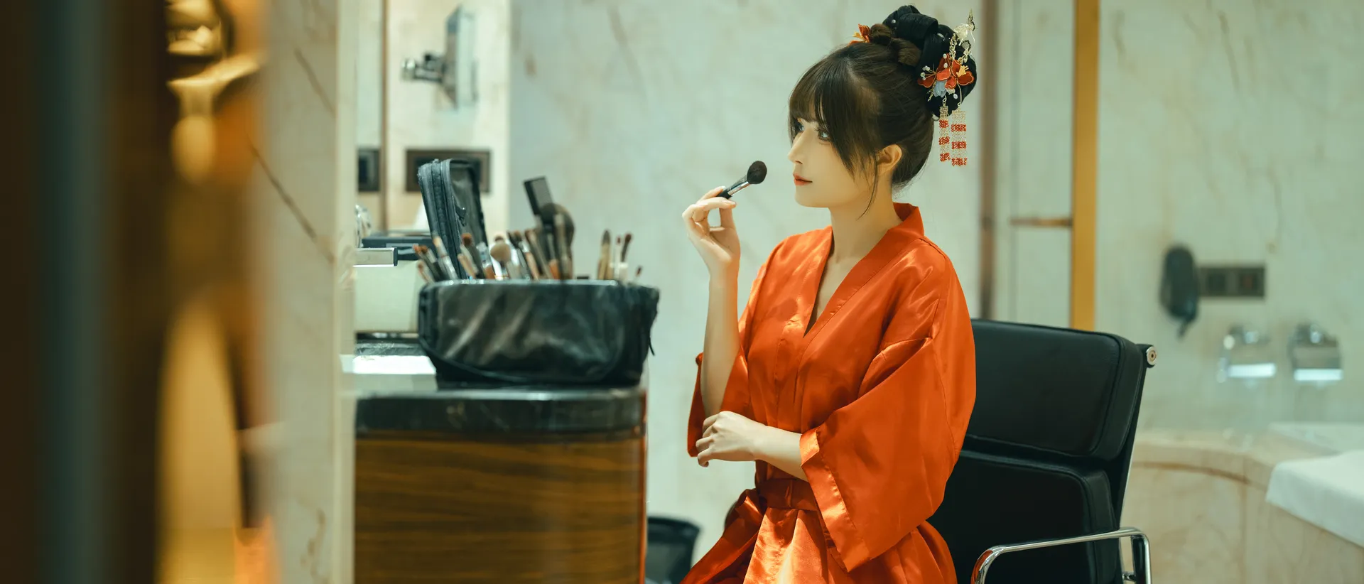 鹿八岁baby - 新婚小故事 [108P1V-3.19GB]