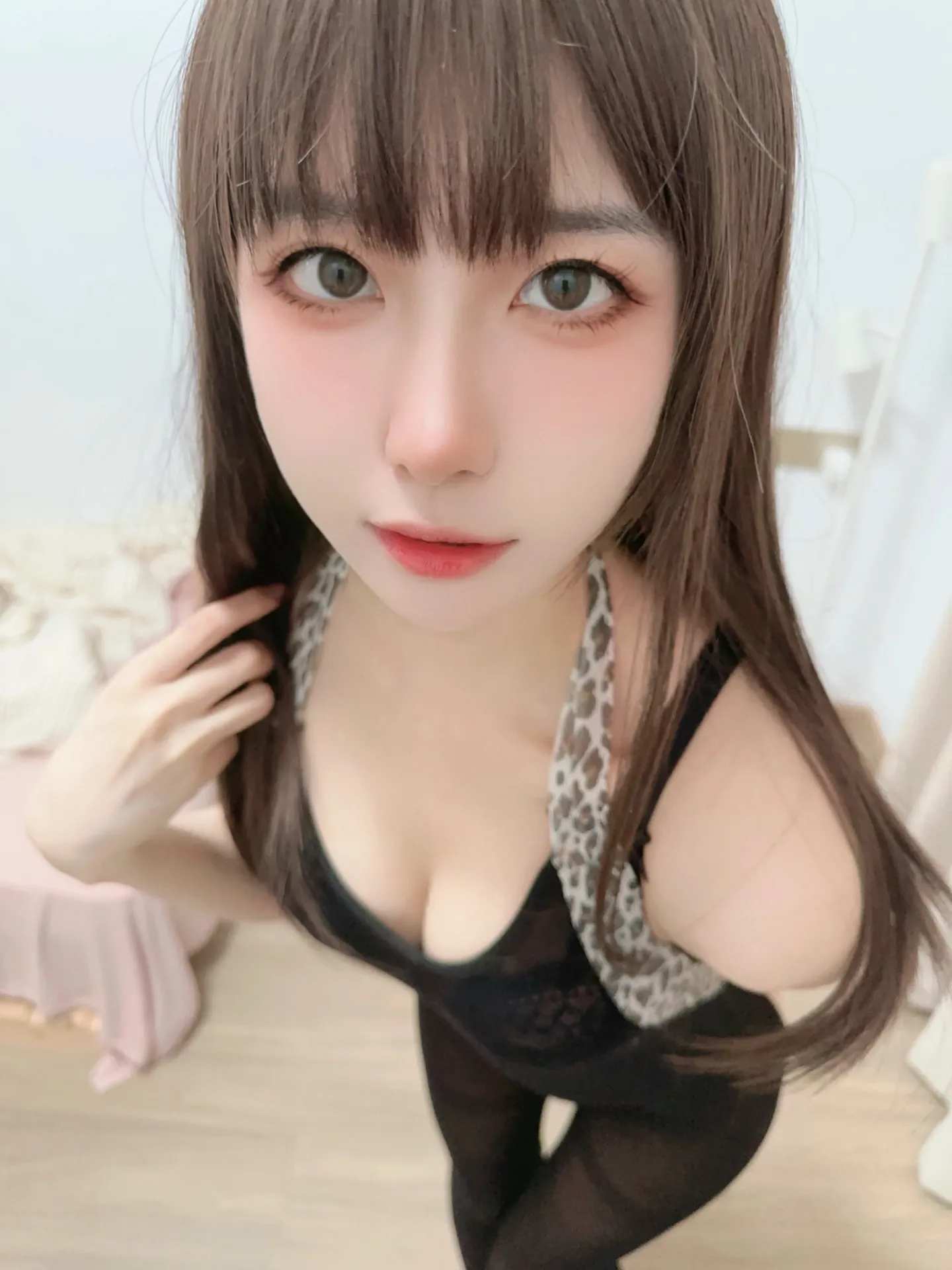 布丁大法 – 黑丝一线天 [19P3V-187MB]
