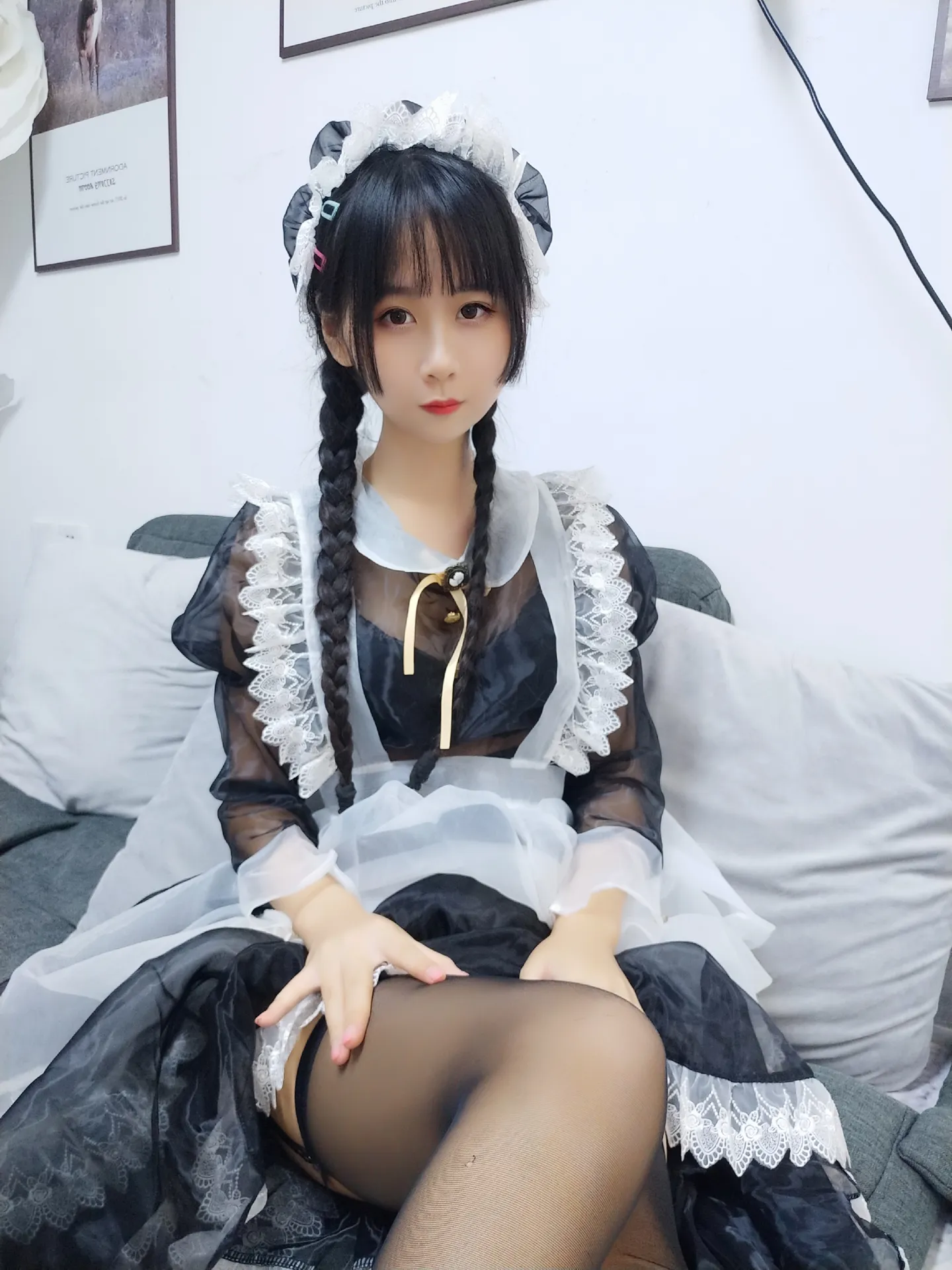 萌芽儿o0 - 透明女仆自拍 [26P-121MB]