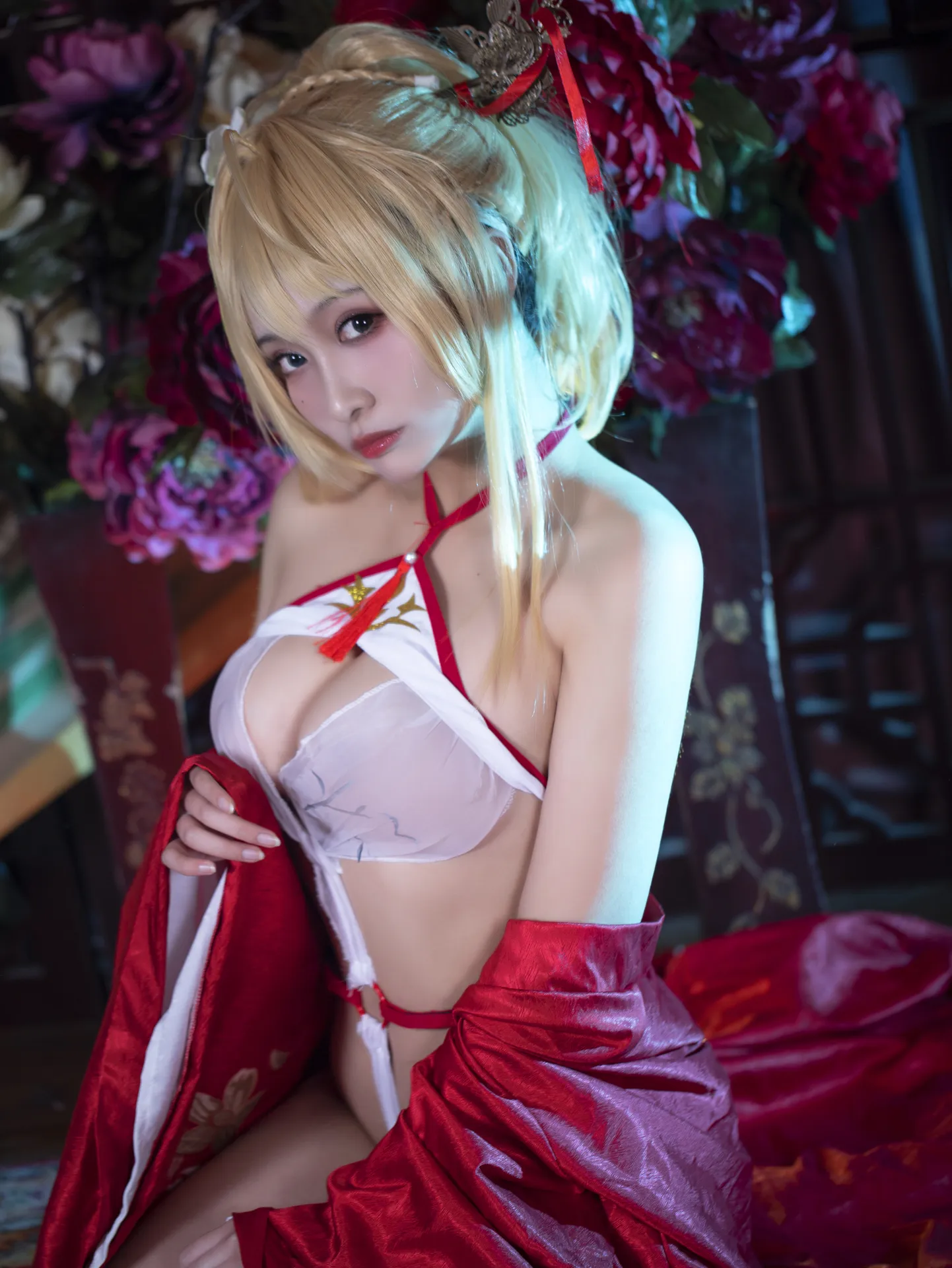洛璃 LoLiSAMA - 光荣凉夜香雪 [36P-511MB]