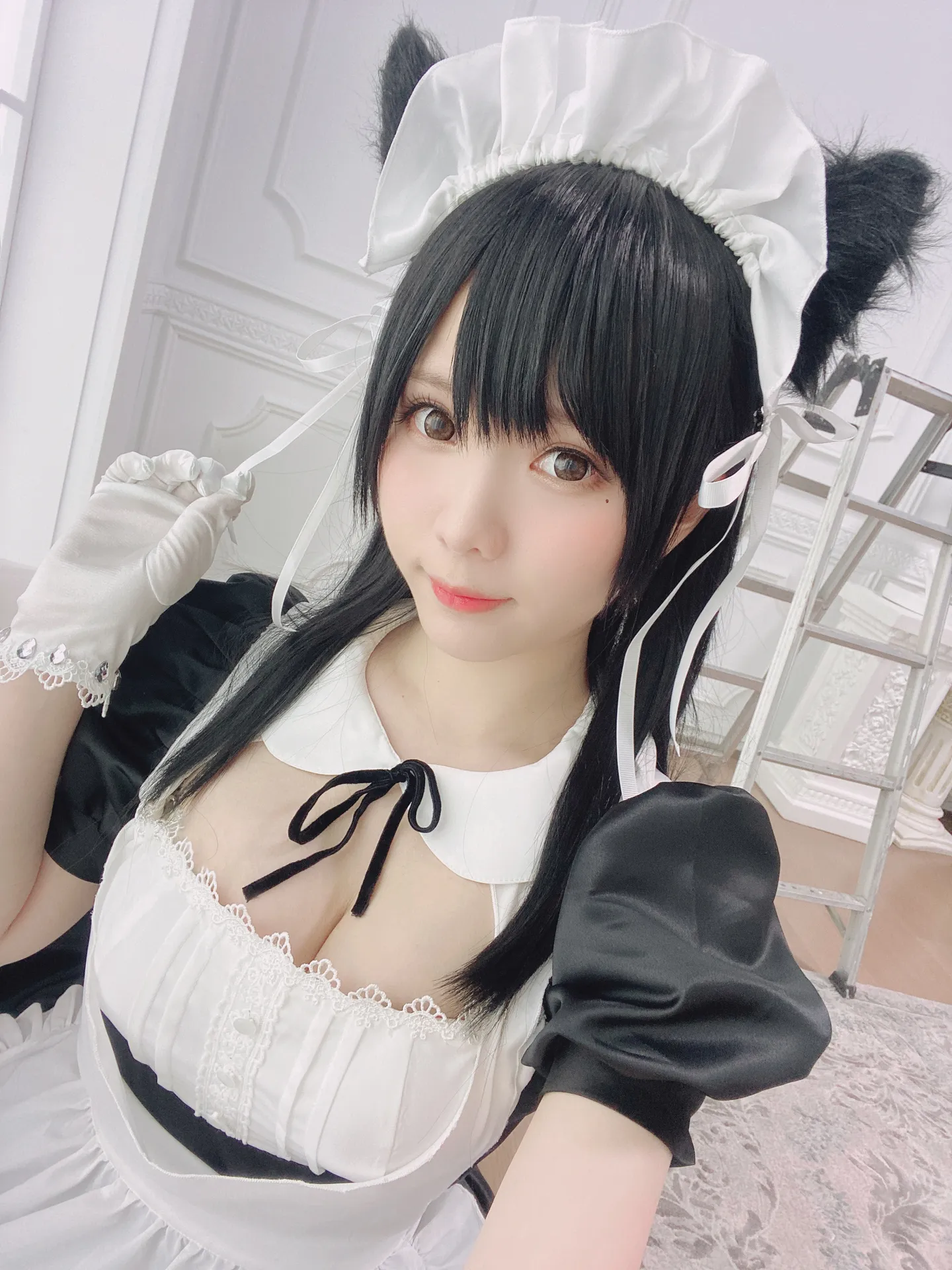 霜月shimo - 爱宕女仆 [16P2V-249MB]