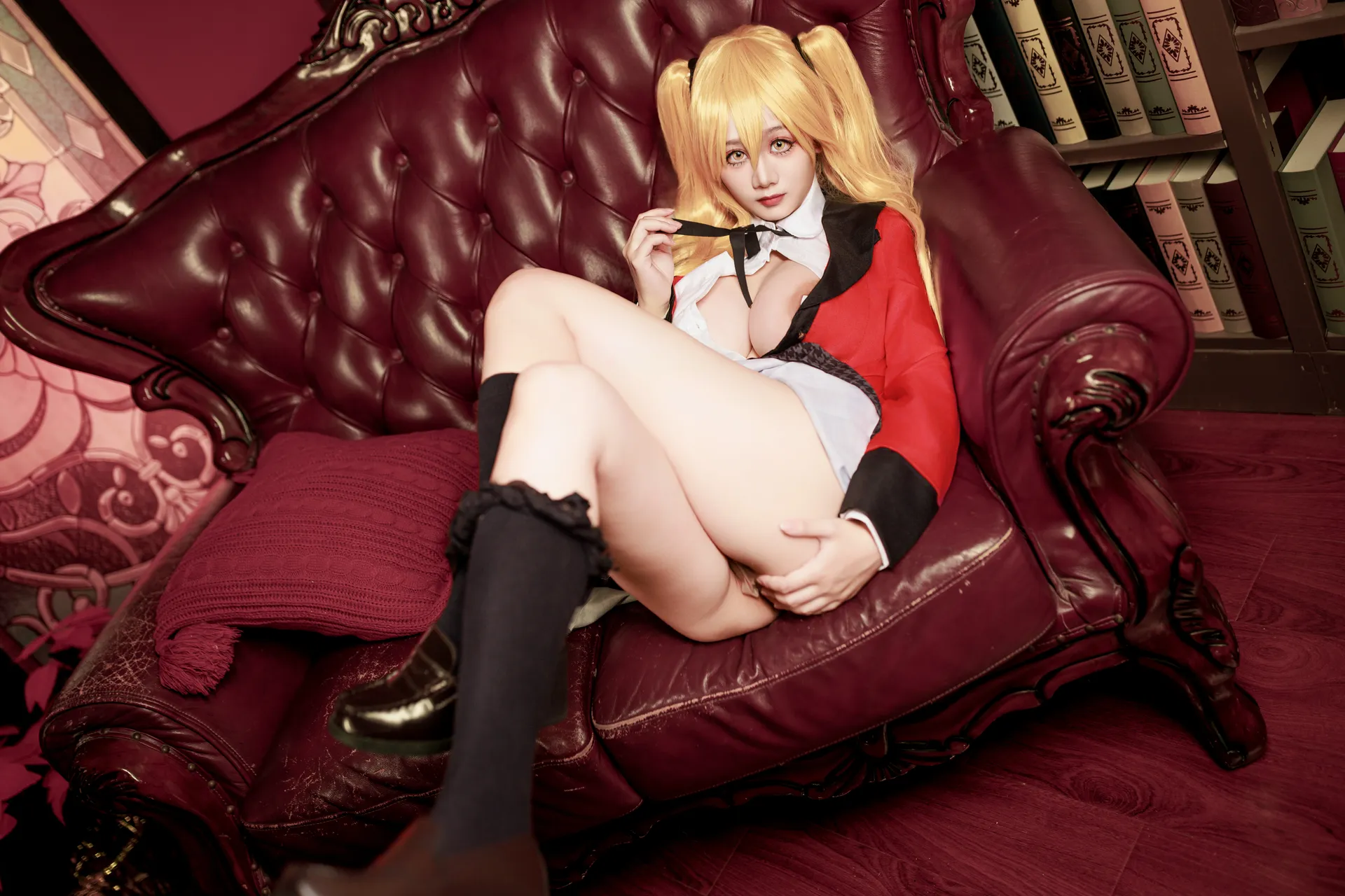 阿雪雪 – 早乙女制服 好友小惊喜 [50P1V-2.03GB]
