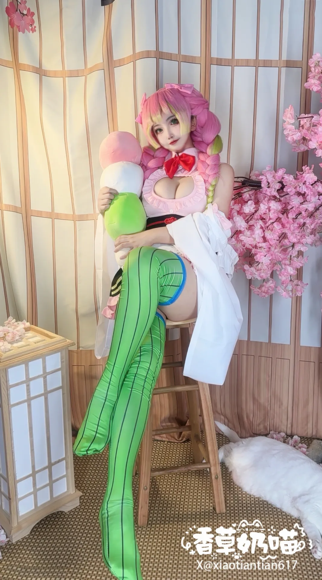 香草奶喵 – 蜜璃女仆 [62P30V-3.54GB]