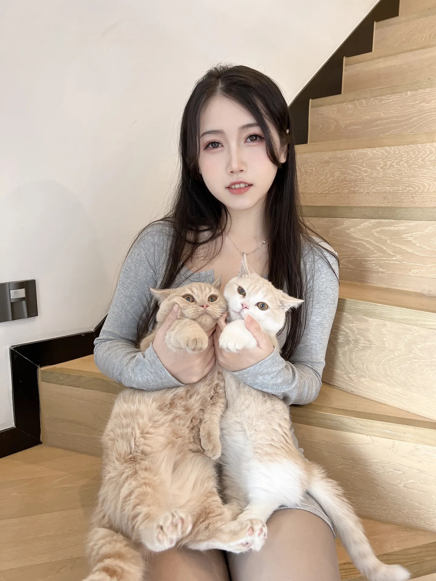 不呆猫 - 居家猫猫女友 [59P1V-470MB]