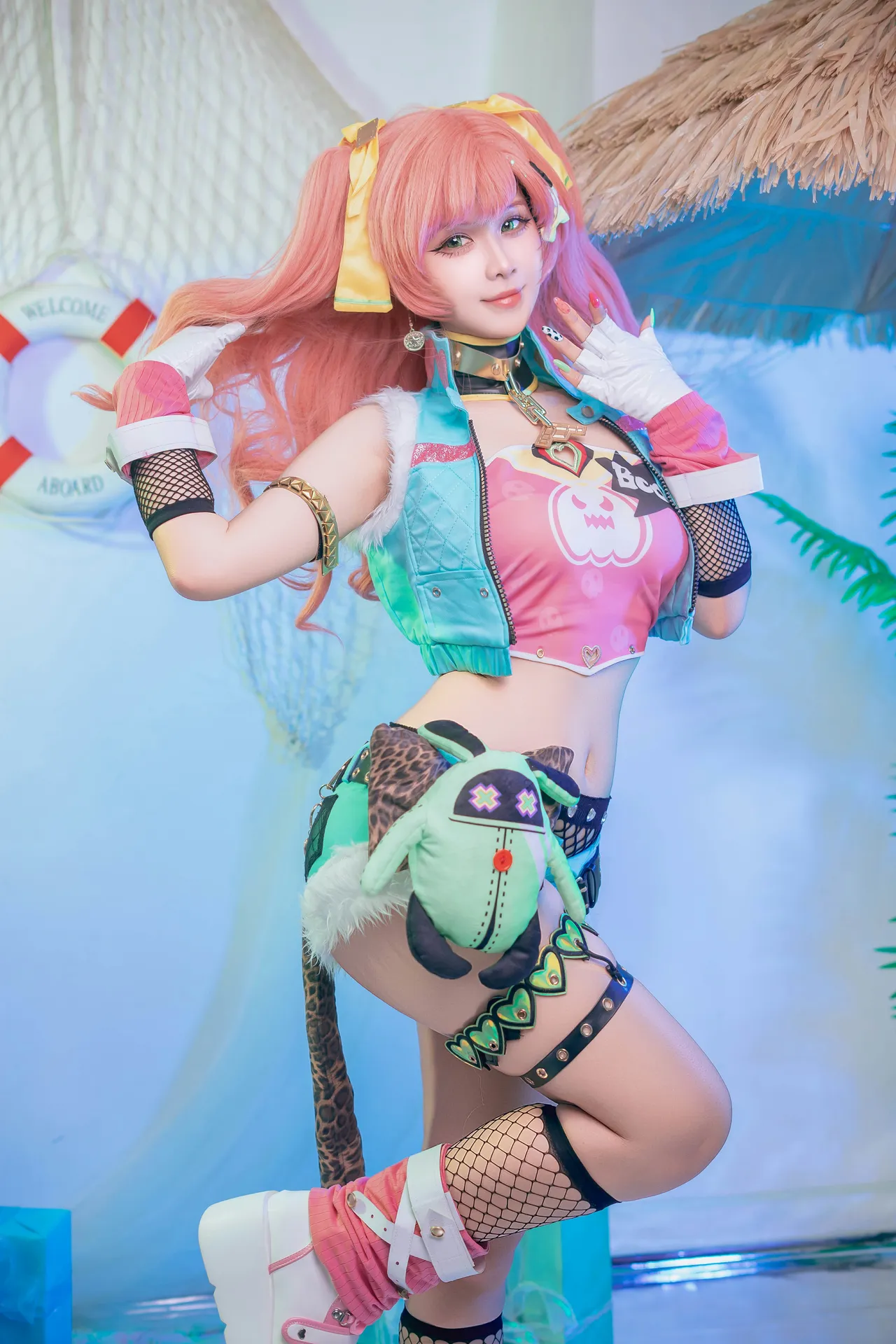 Pyon - Lay Nicole [66P-140MB]