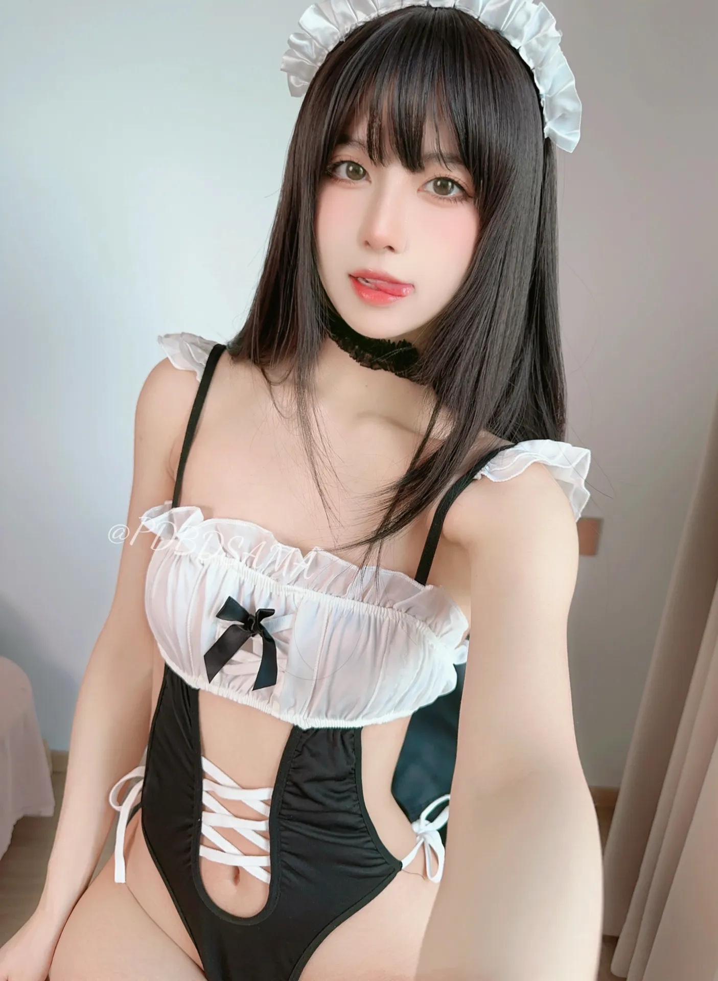 布丁大法 - 女仆泳装 [18P1V-145MB]