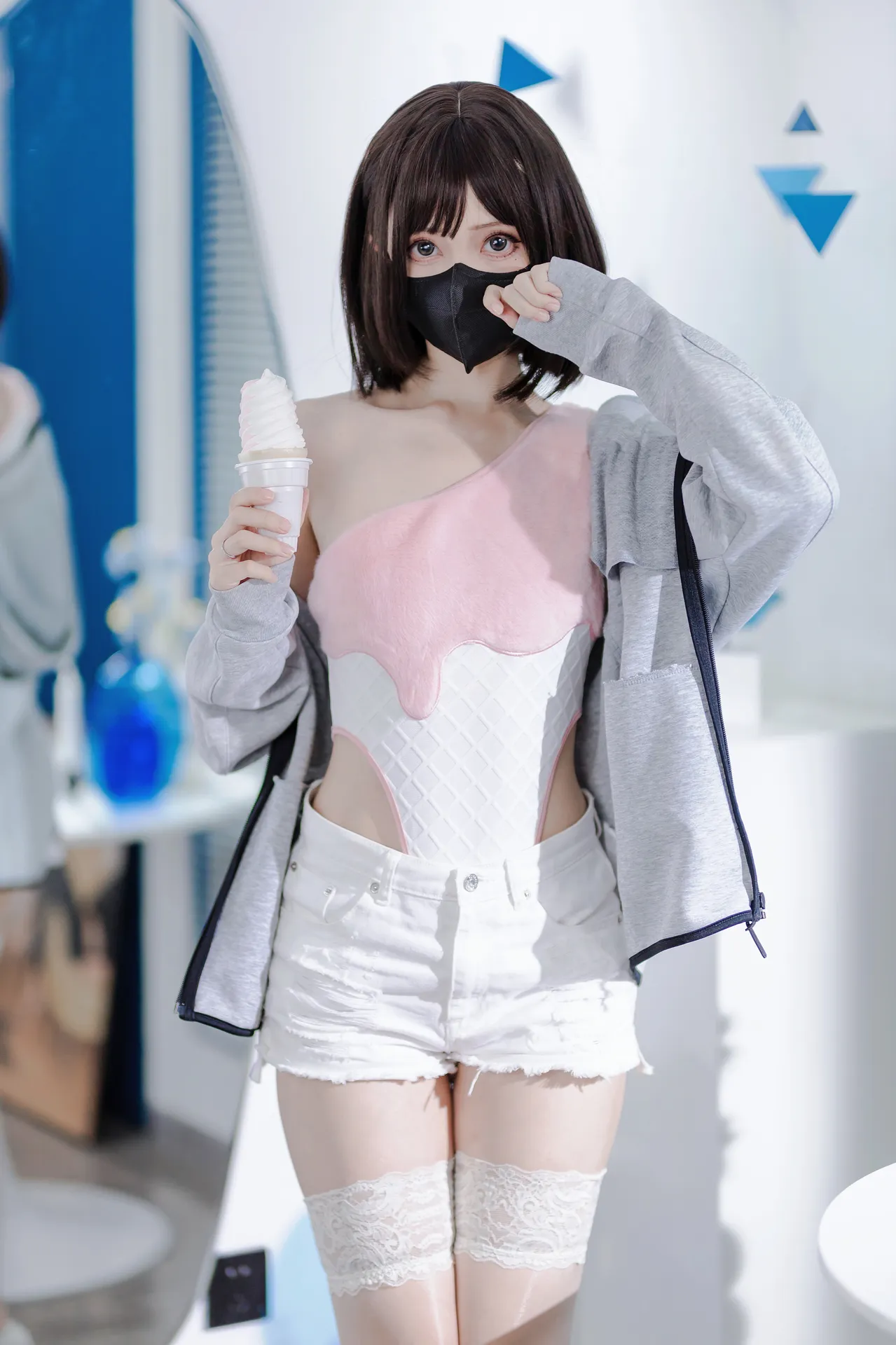 洛桑w伊梓 – NO.019 甜筒 [40P-337MB]