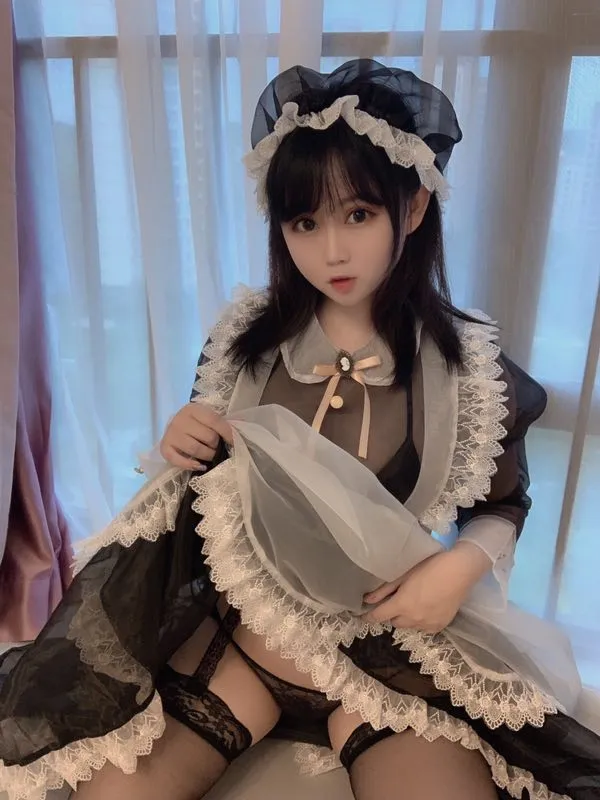 是依酱吖 - 透明女仆 [30P2V-81MB]