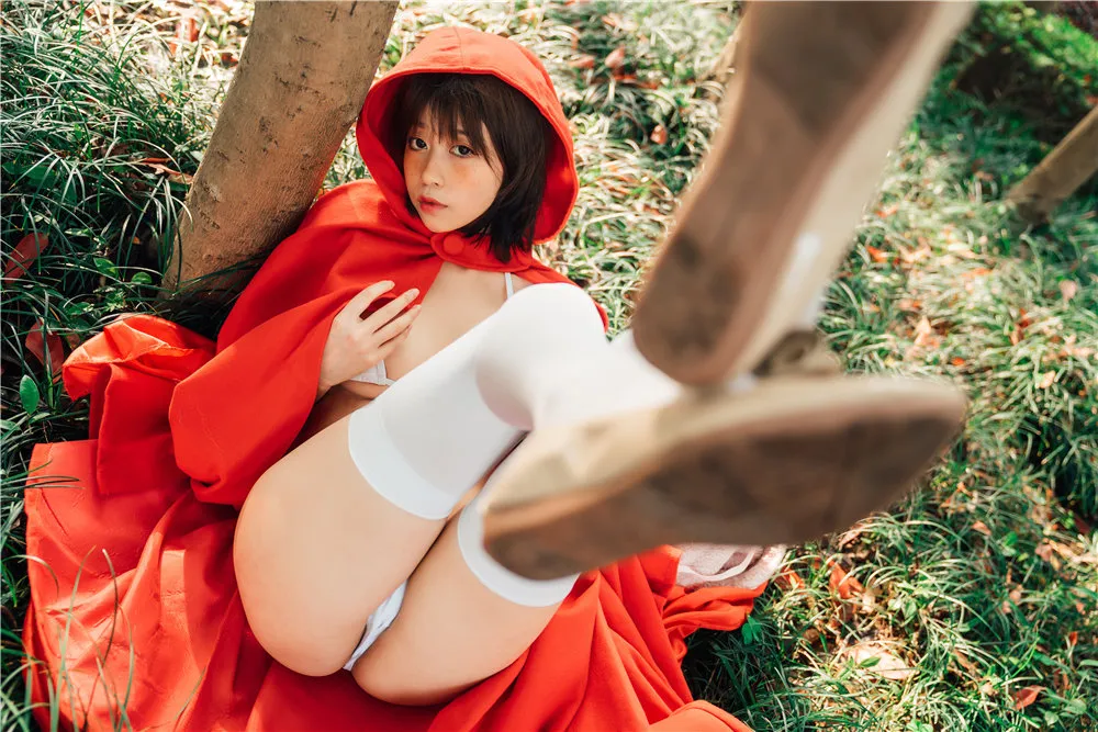 奈汐酱nice – 大红帽 [31P2V-297MB]