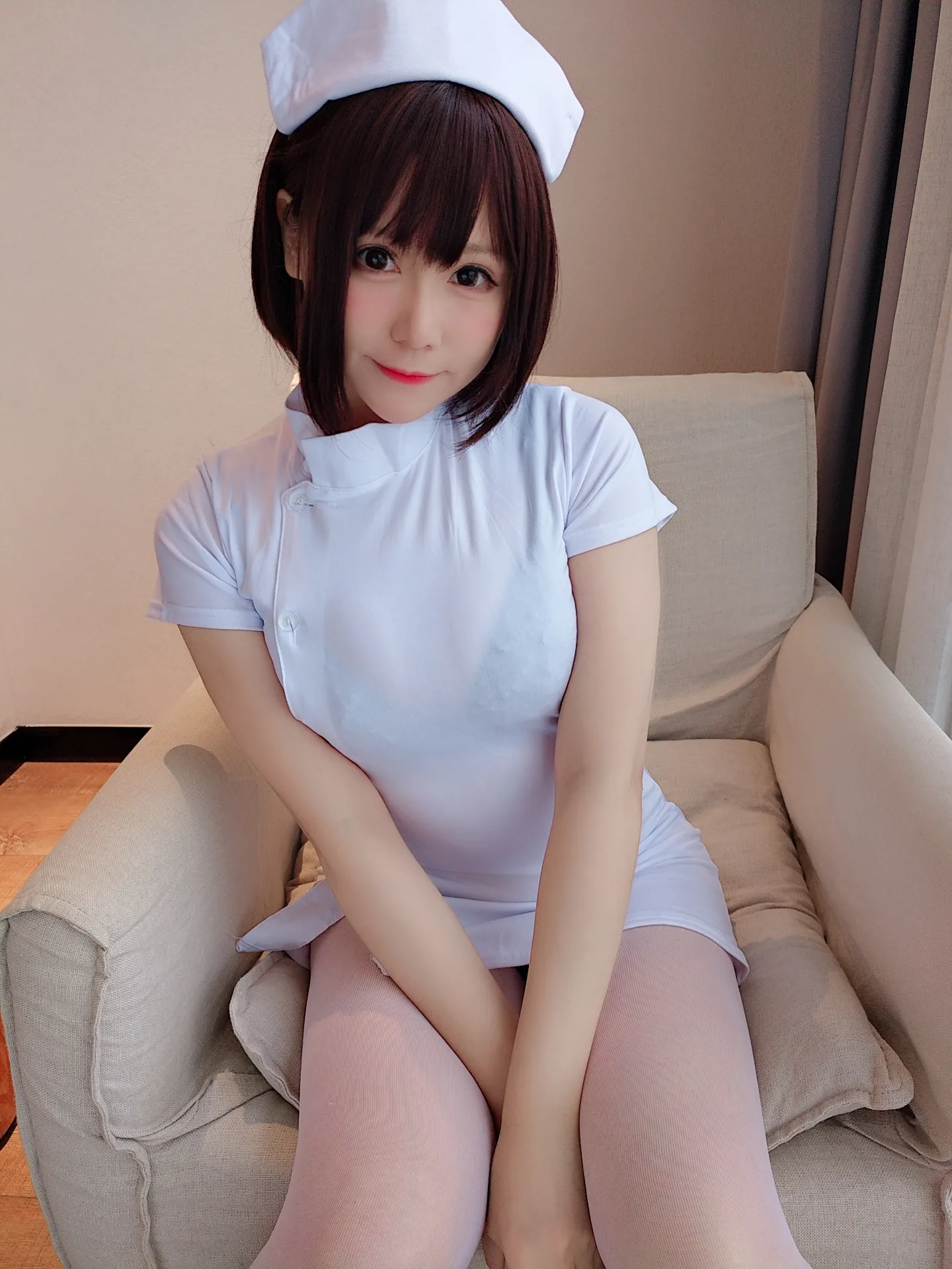 Nyako喵子 – 护士自拍 [18P-50MB]