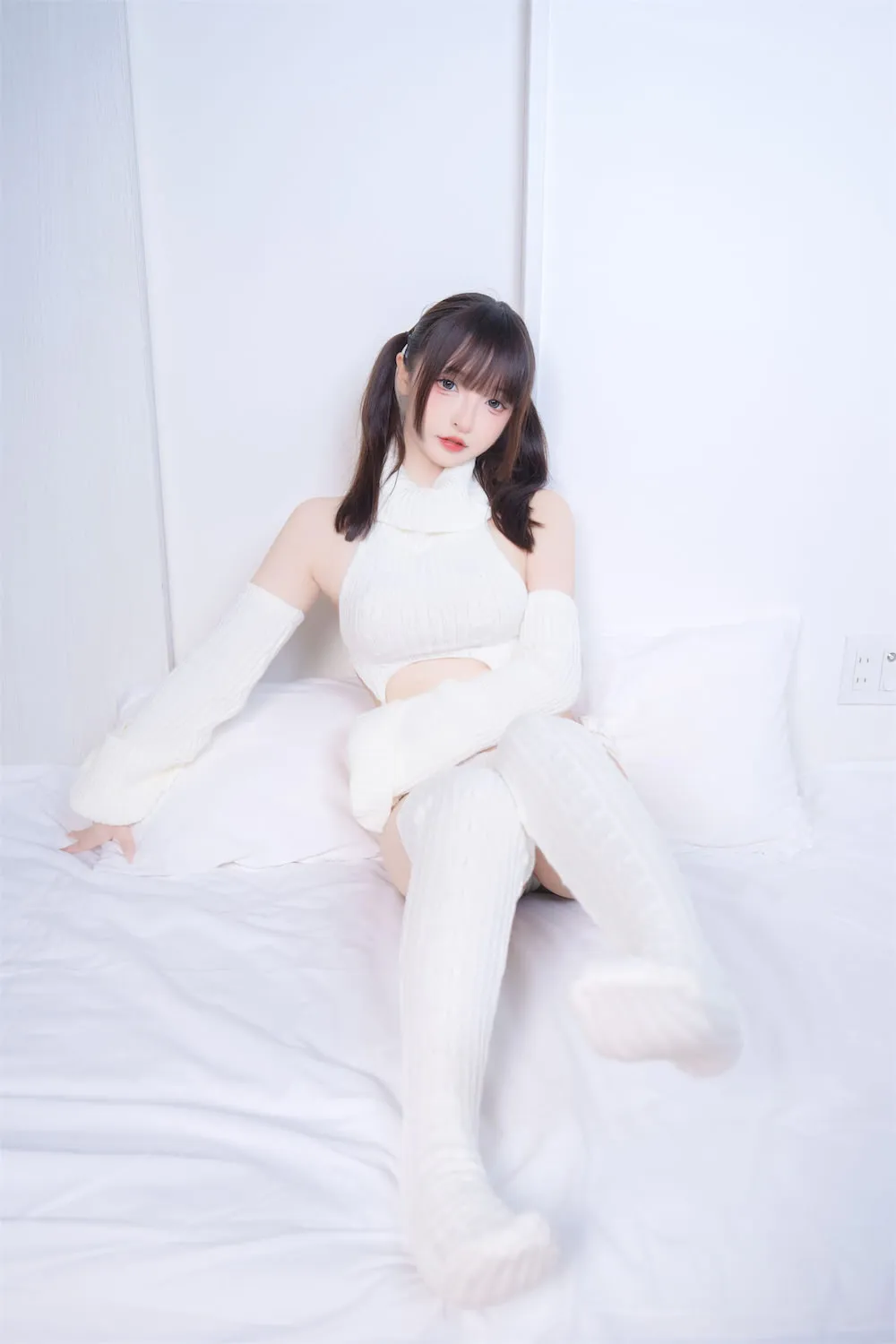 神楽坂真冬 - 斩男毛衣 [75P2V-31MB]