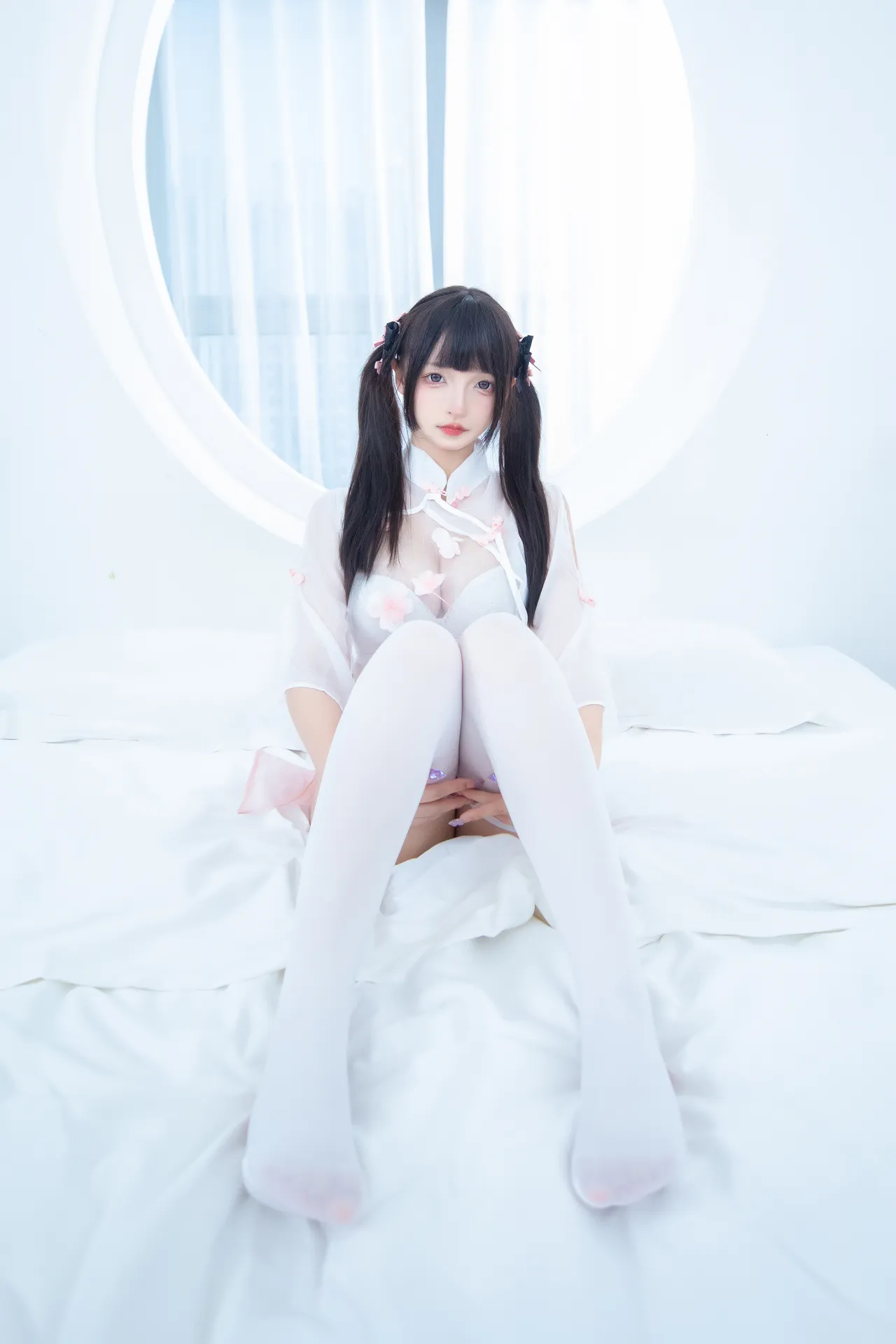 神楽坂真冬 - 蜜桃雪糕 [75P2V-495MB]