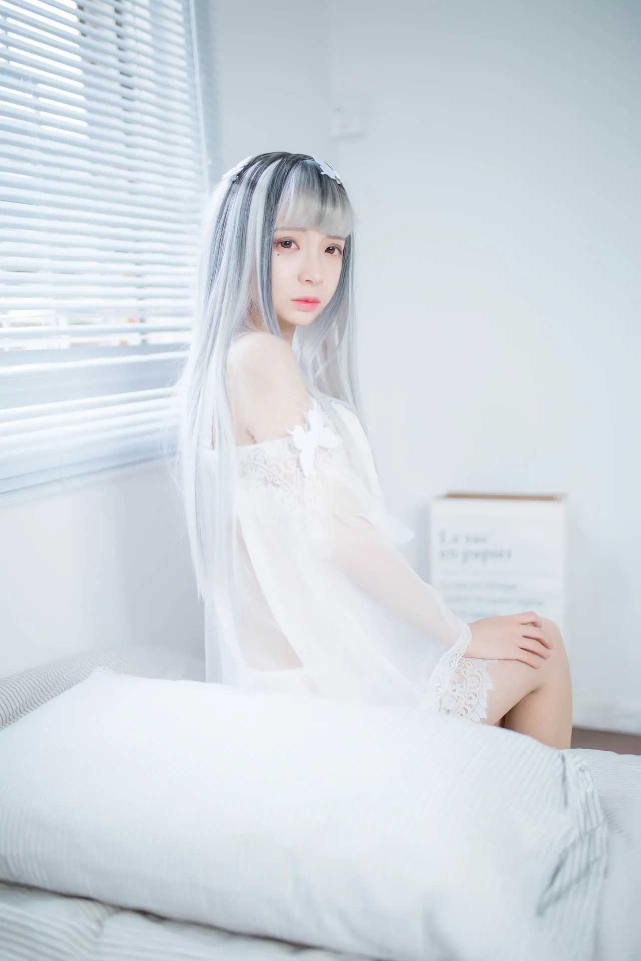 疯猫ss - 透明白沙 [33P-145MB]